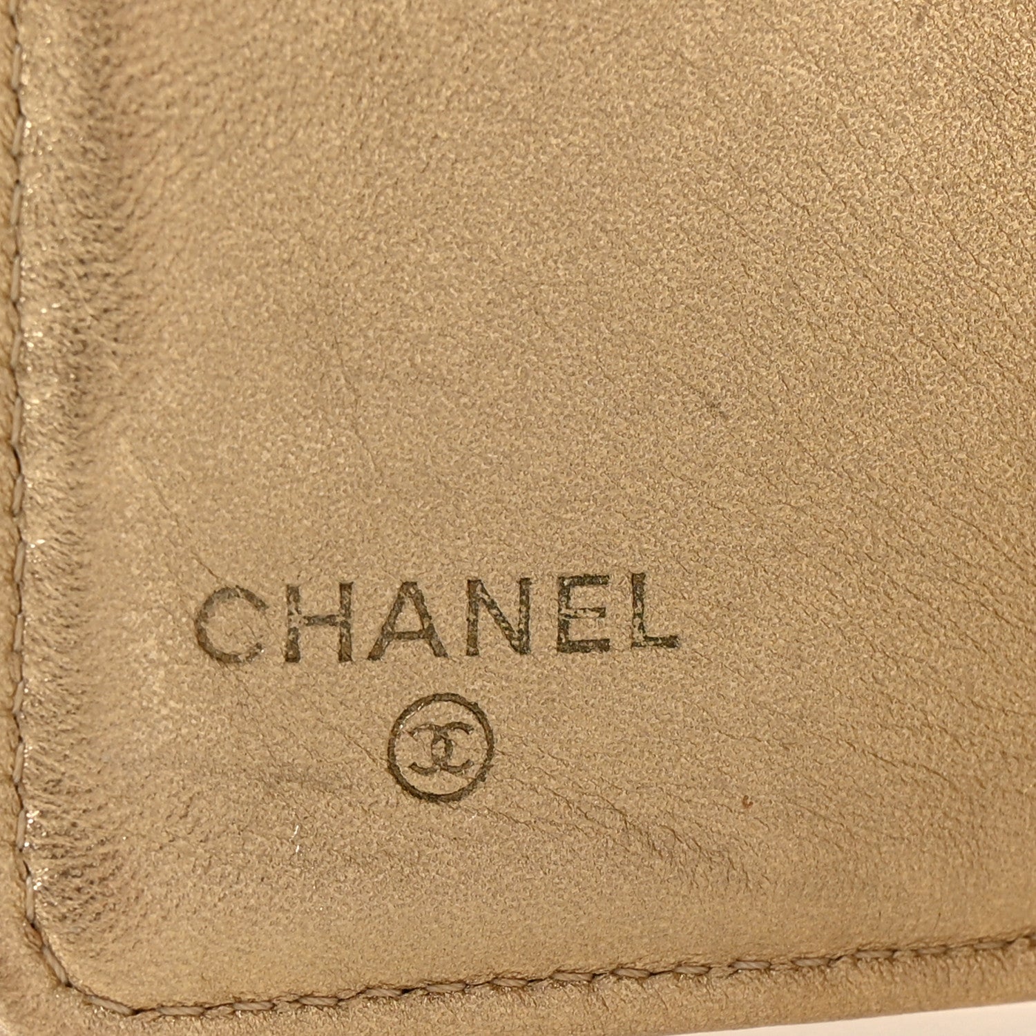 Chanel Metallic Calfskin Quilted Pixel Effect Yen Wallet Gold 6 of 8