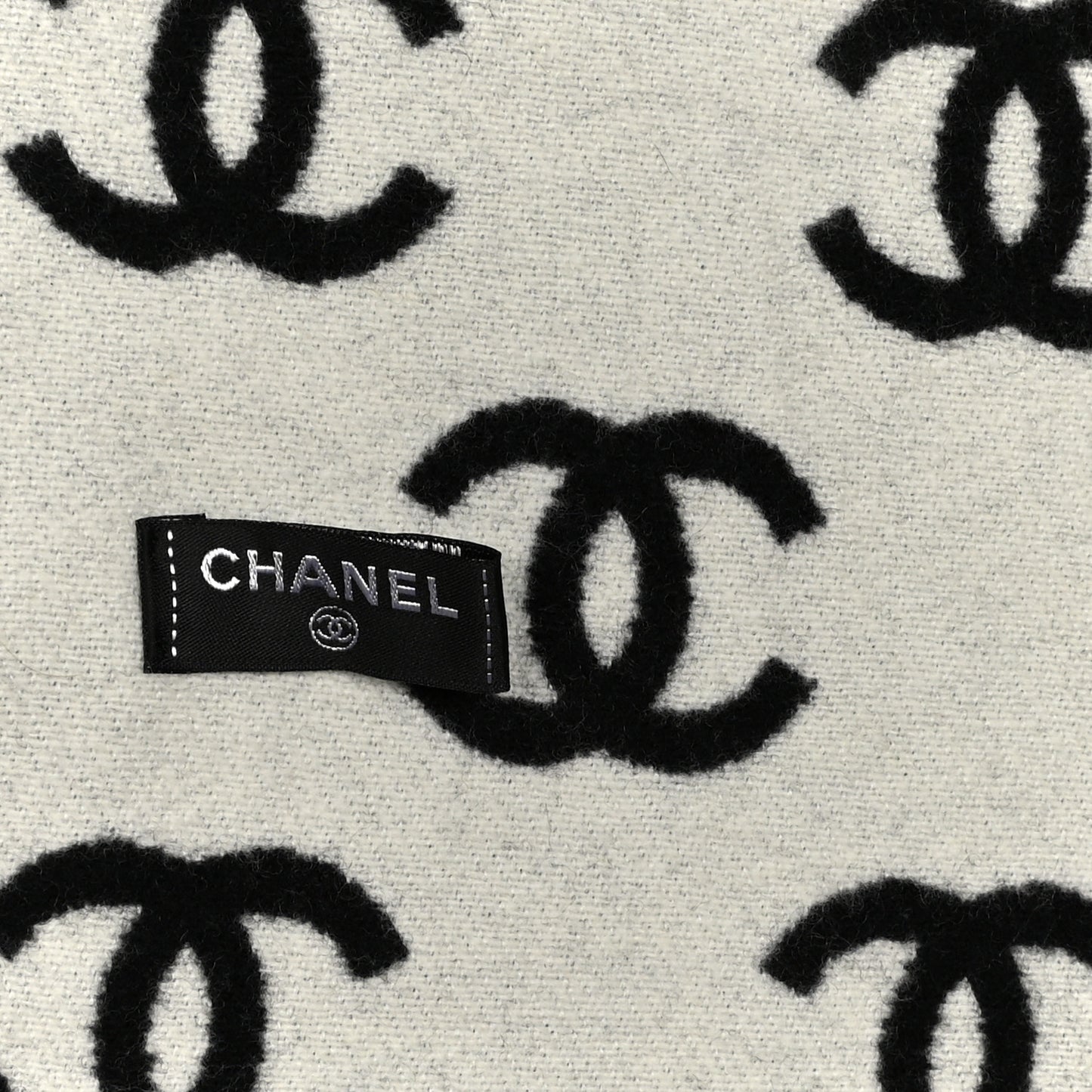 Wool Cashmere CC Scarf Black White
