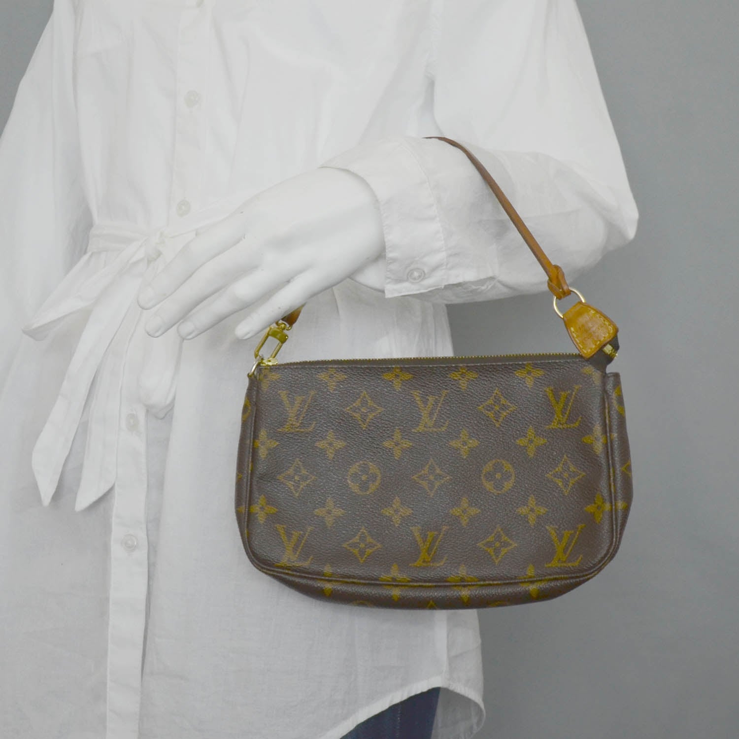 Louis Vuitton Monogram Pochette Accessories Bag 2 of 10