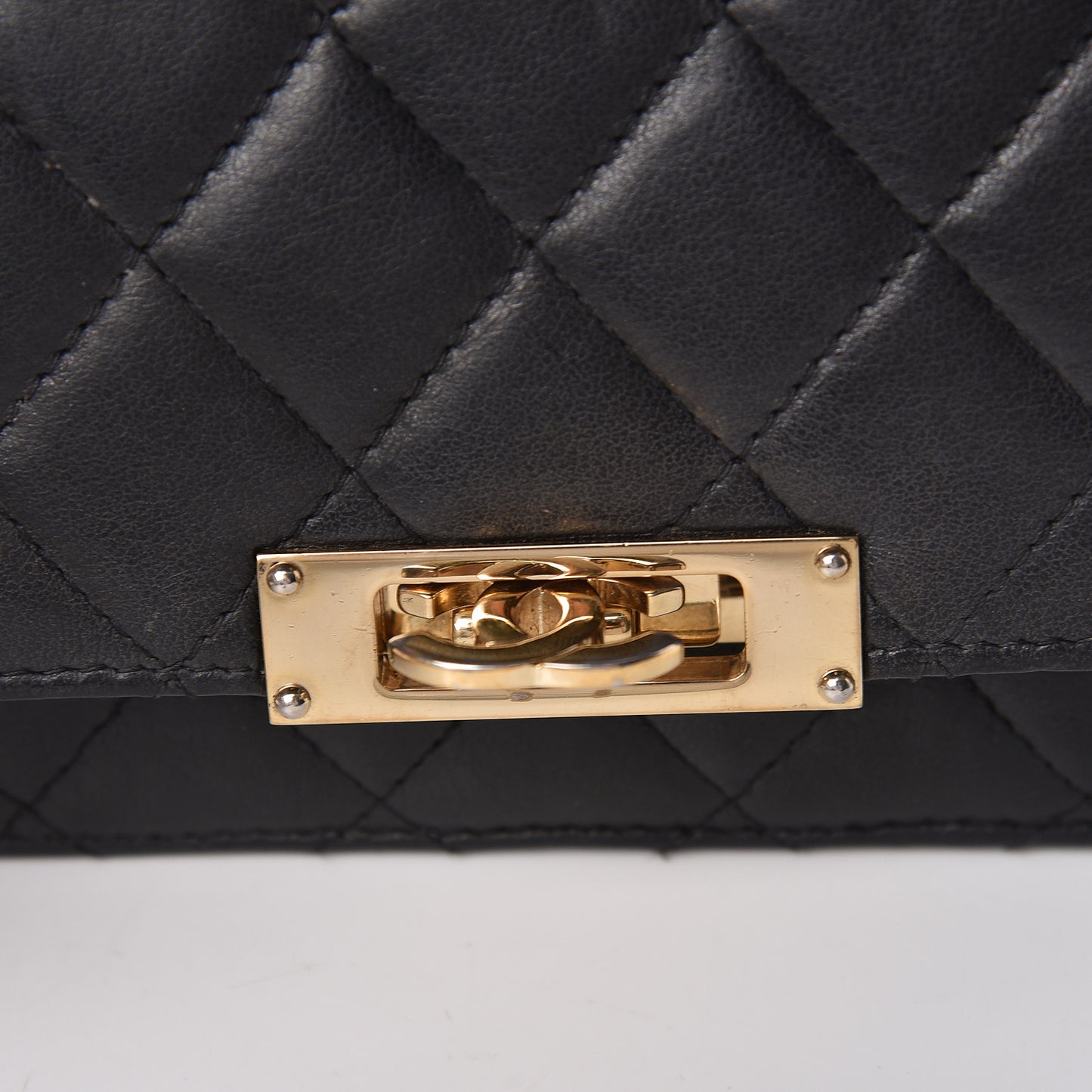Lambskin Quilted Golden Class Wallet on Chain WOC Black