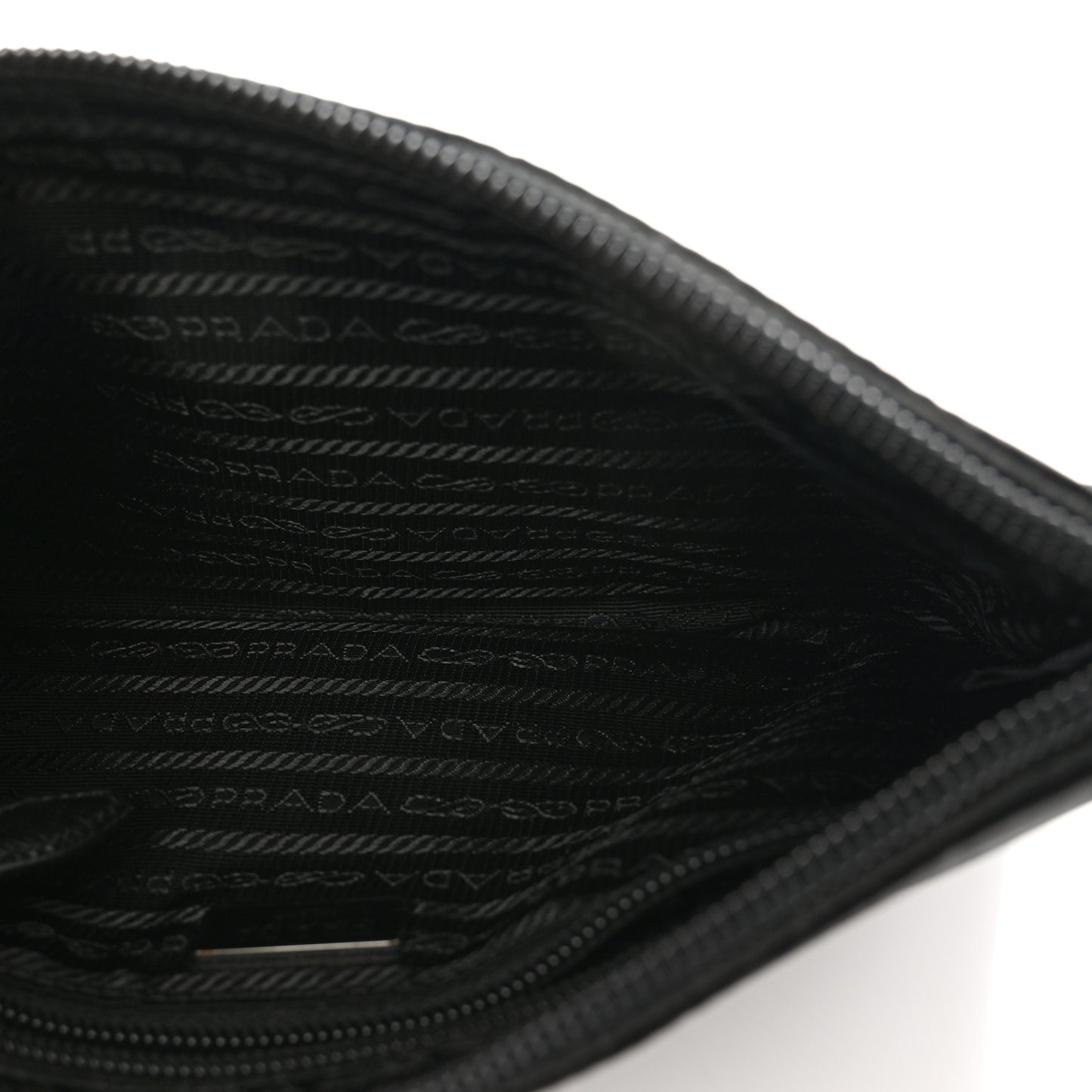 Re-Nylon Vela Pouch Black