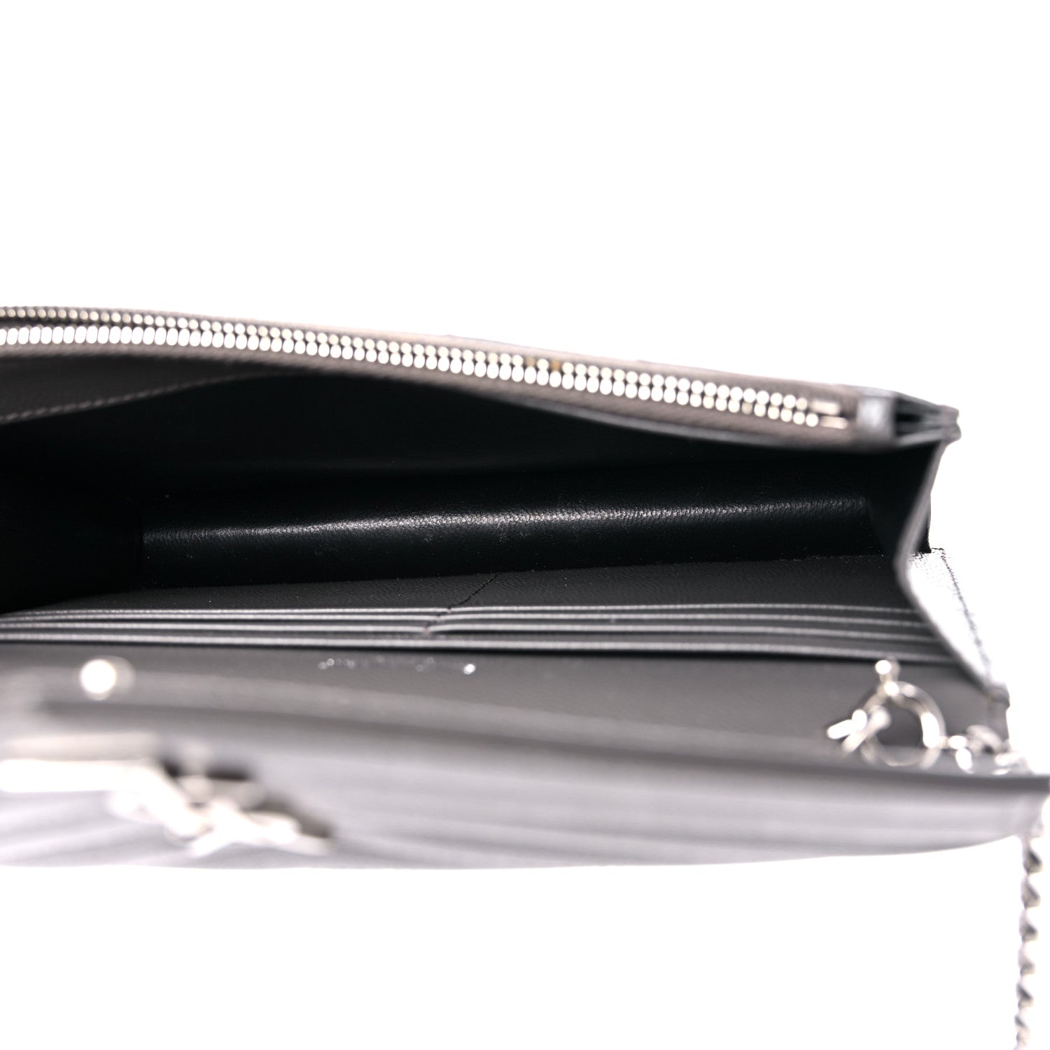 Saint Laurent Grain De Poudre Matelasse Chevron Monogram Envelope Chain Wallet Gray 4 of 13