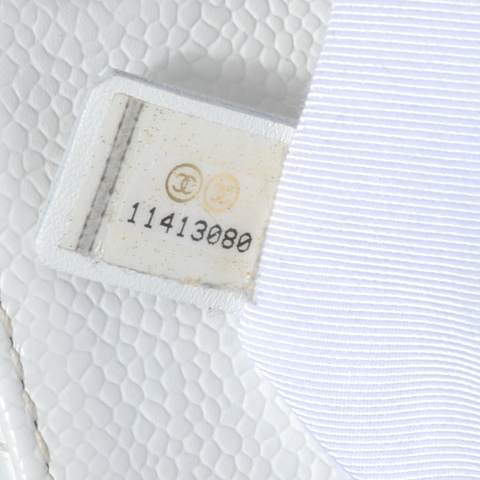 Caviar Grand Shopping Tote GST White