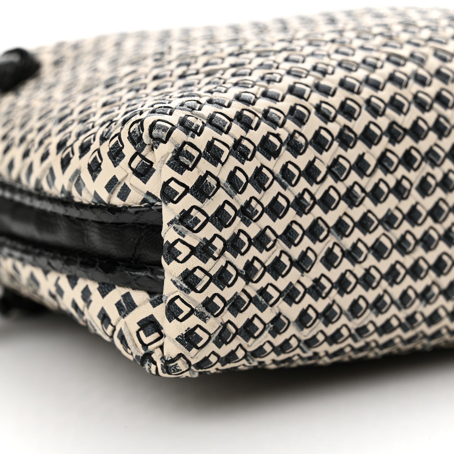 Bottega Veneta Nappa Ayers Cravaterria Intrecciato Nodini Bag Off White Black 9 of 14