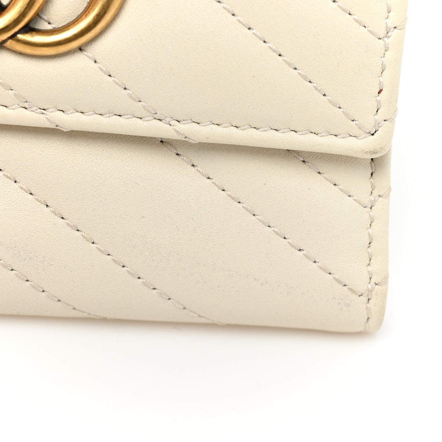 Calfskin Matelasse GG Marmont Wallet Mystic White