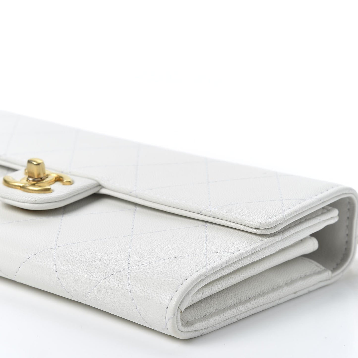 Lambskin Quilted Chic Pearls Clutch With Chain White