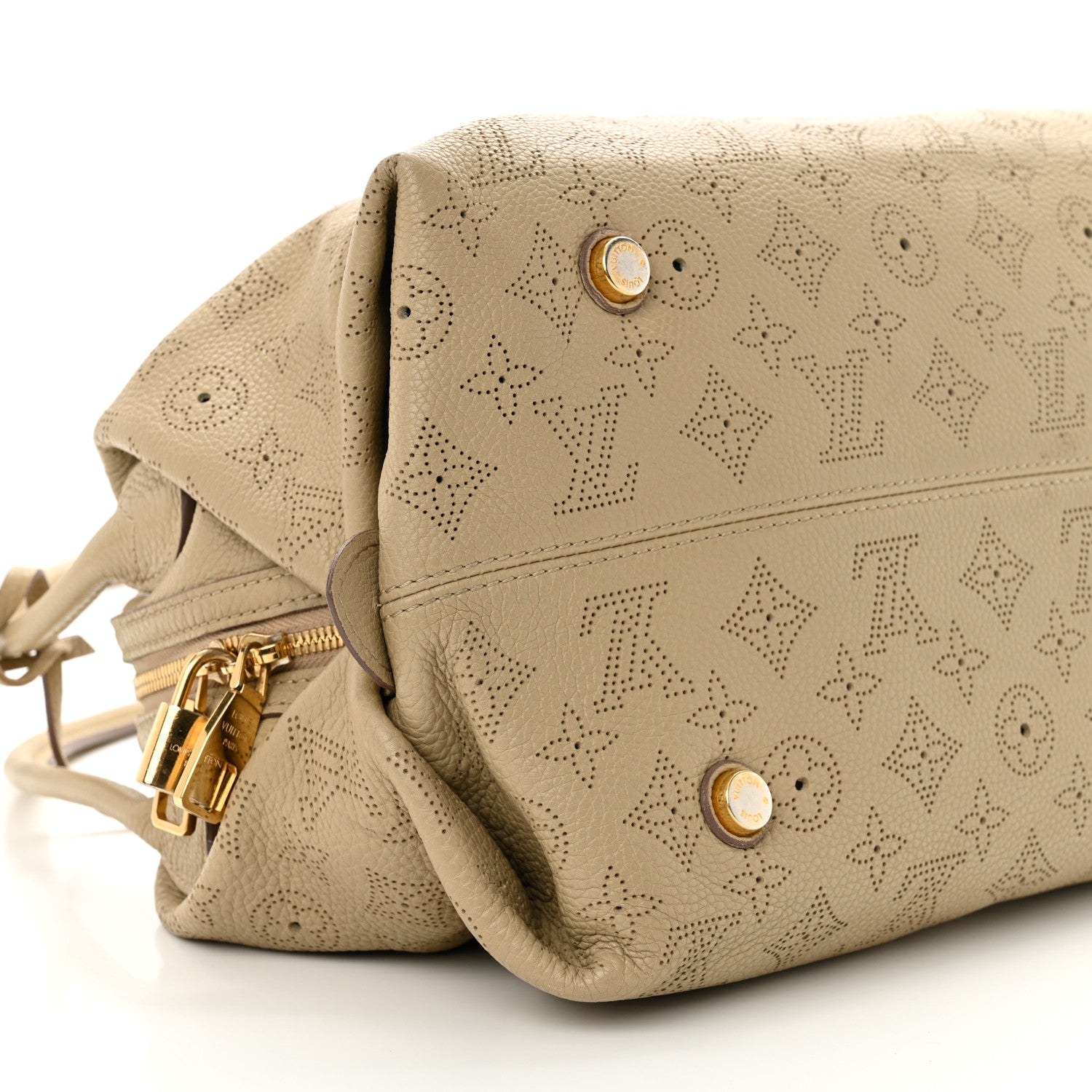 Louis Vuitton Mahina Galatea MM Beige Opal 1752567 – FASHIONPHILE