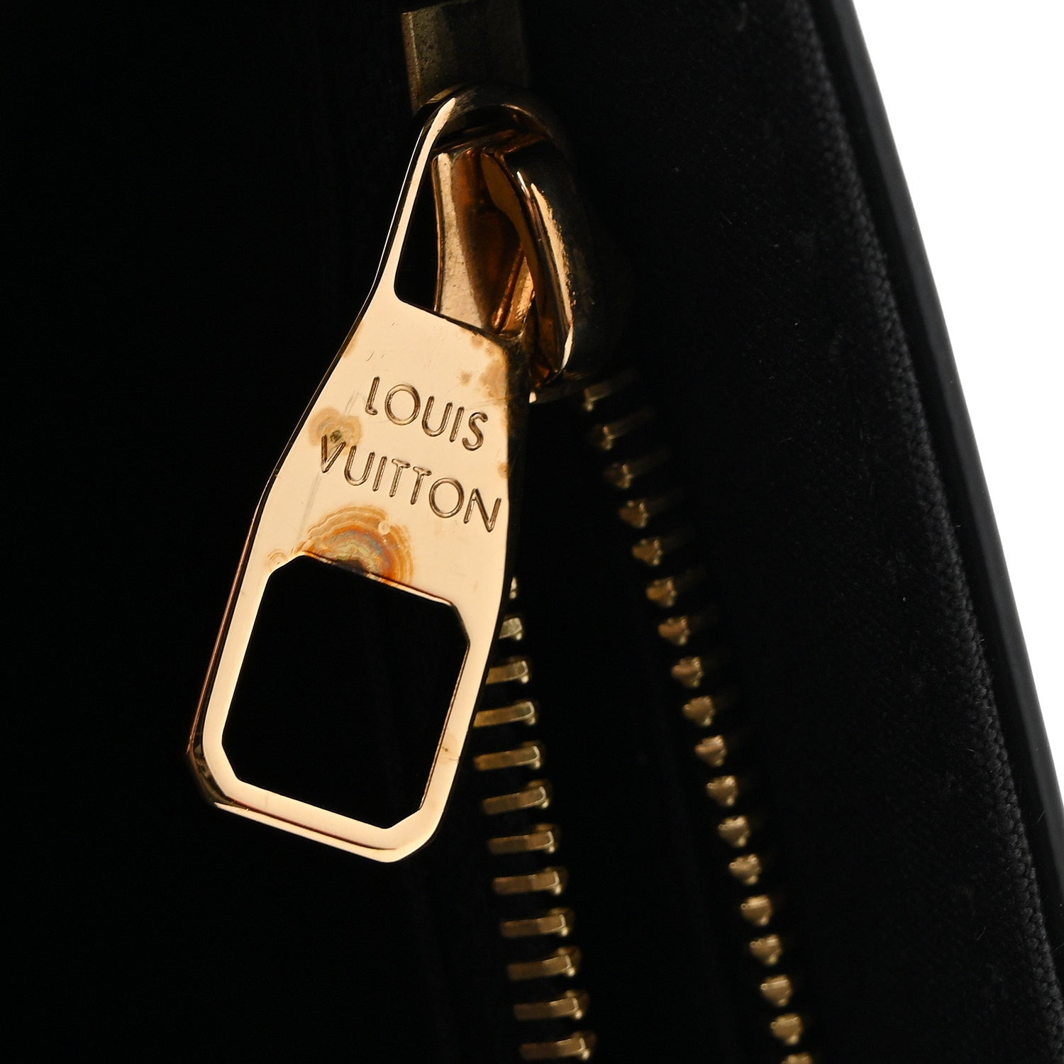 Louis Vuitton Patent Louise Clutch Black 8 of 8