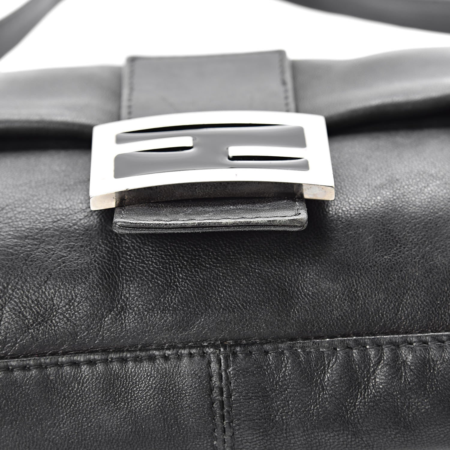 Fendi Calfskin Baguette Black 16 of 20