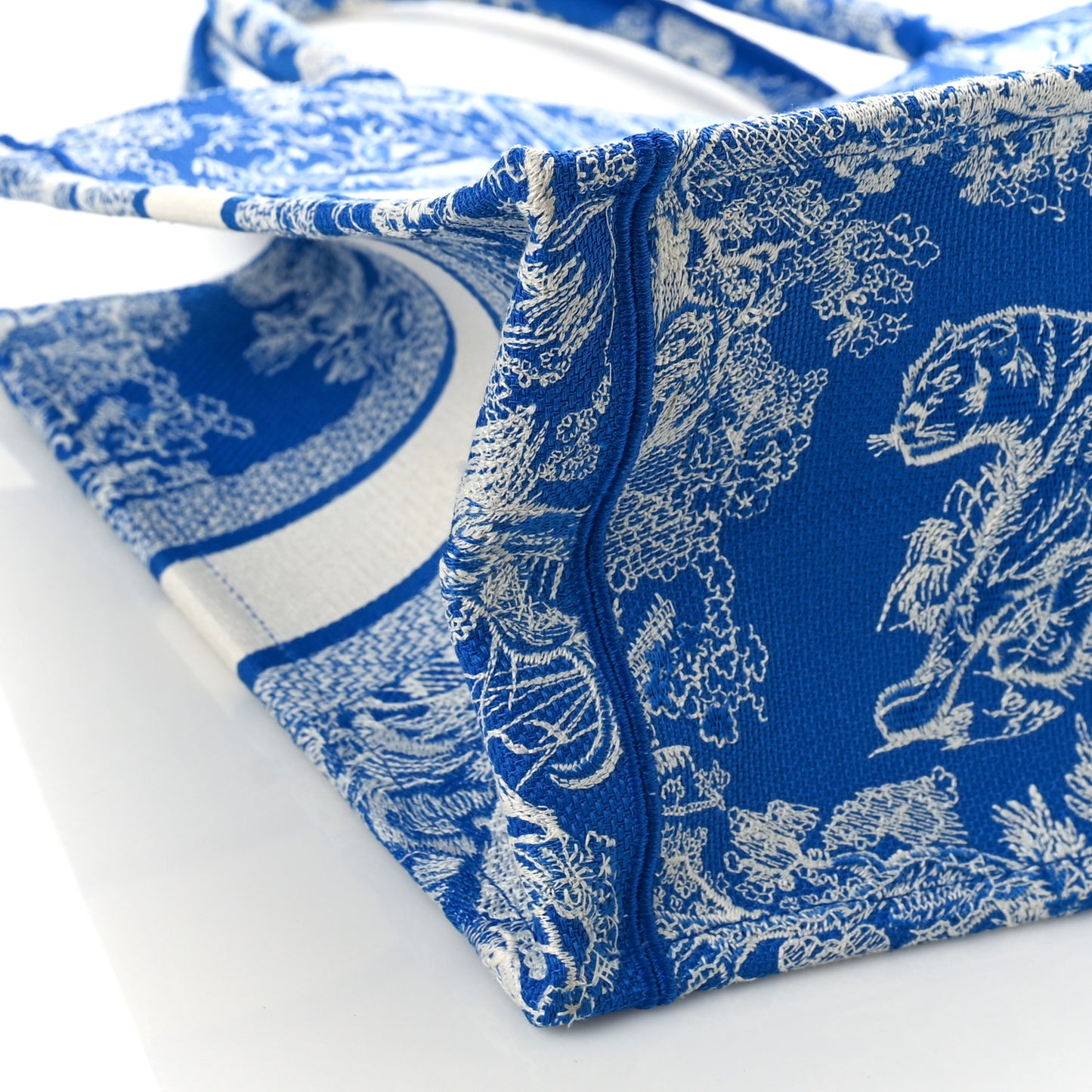 Canvas Embroidered Medium Dioriviera Toile De Jouy Book Tote Fluorescent Blue
