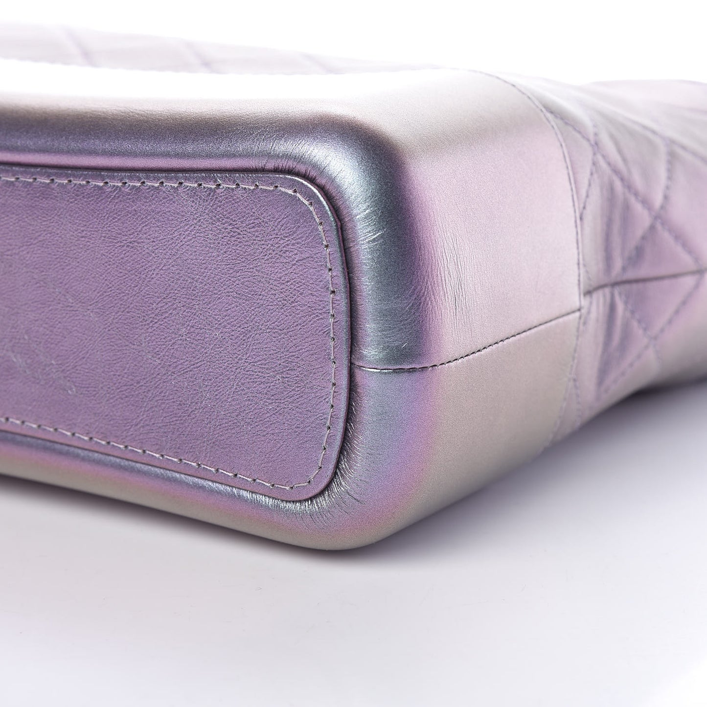 Iridescent Lambskin Calfskin Quilted Medium Gabrielle Hobo Light Purple