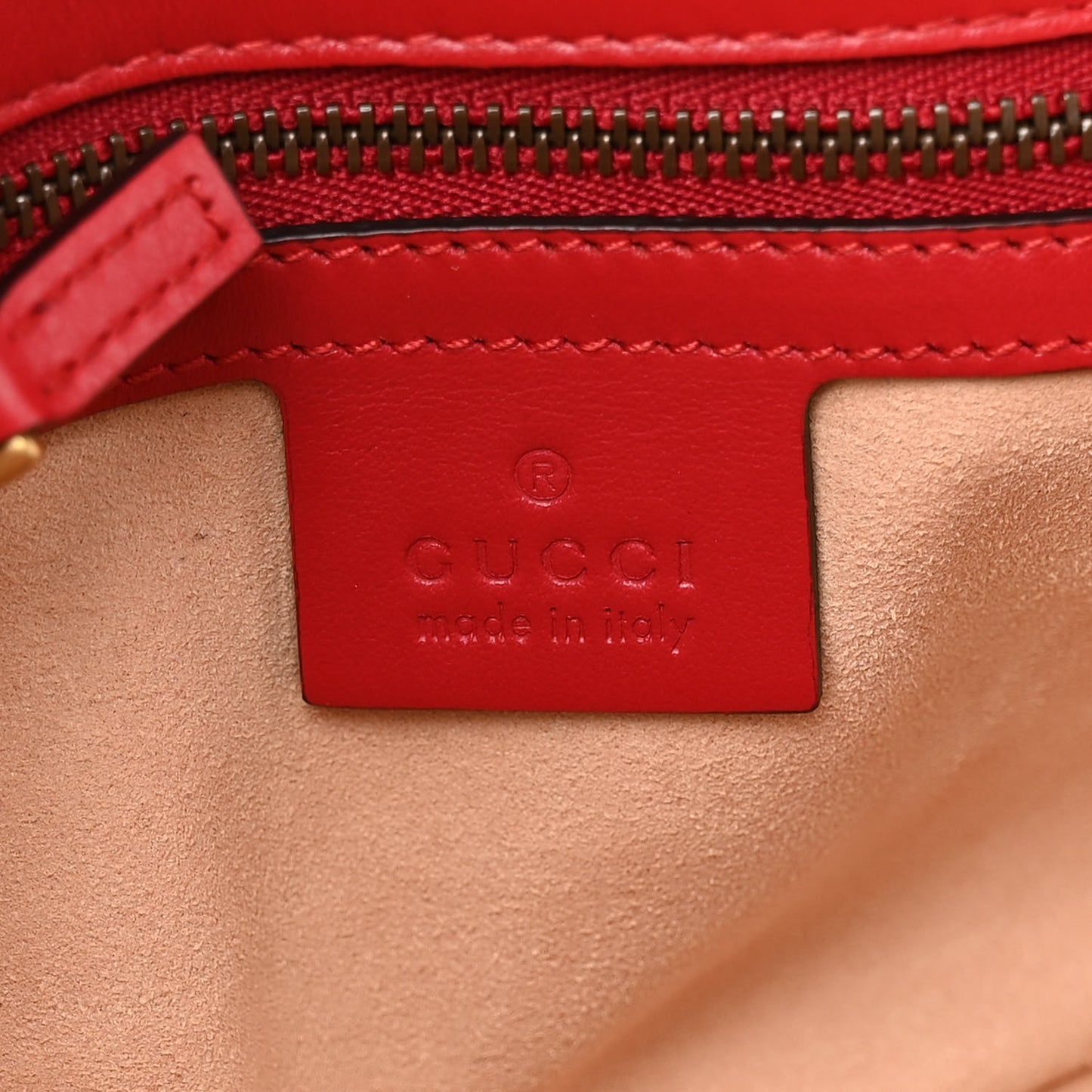 Calfskin Matelasse Small GG Marmont Shoulder Bag Hibiscus Red