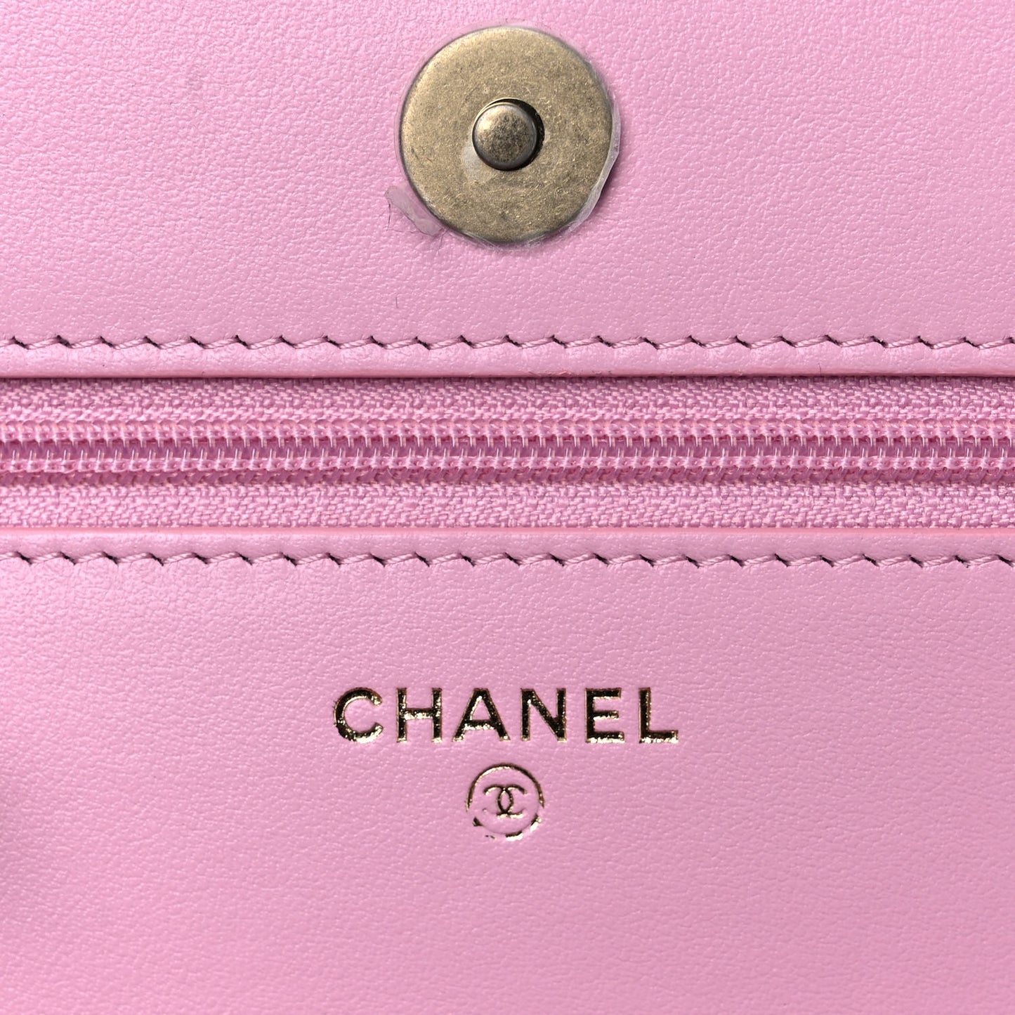 Shiny Caviar Quilted Pick Me Up Wallet On Chain WOC Pink