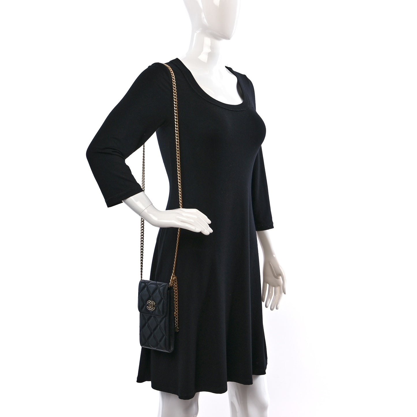 Lambskin Enamel Quilted Chain Phone Holder Black