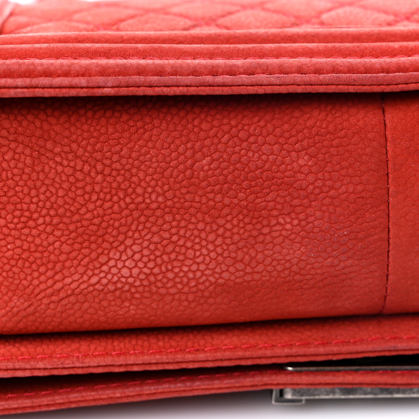Iridescent Caviar Quilted Medium Boy Flap Red
