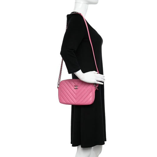 Lambskin Chevron Quilted Small Promenade Camera Case Pink