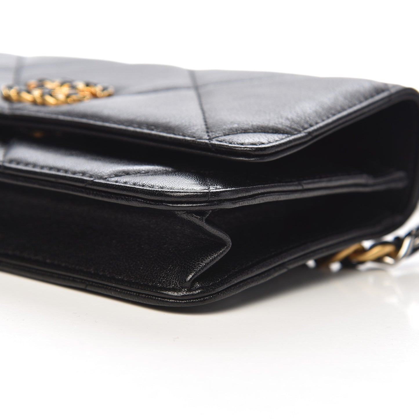 Goatskin Quilted 19 Wallet On Chain WOC Black