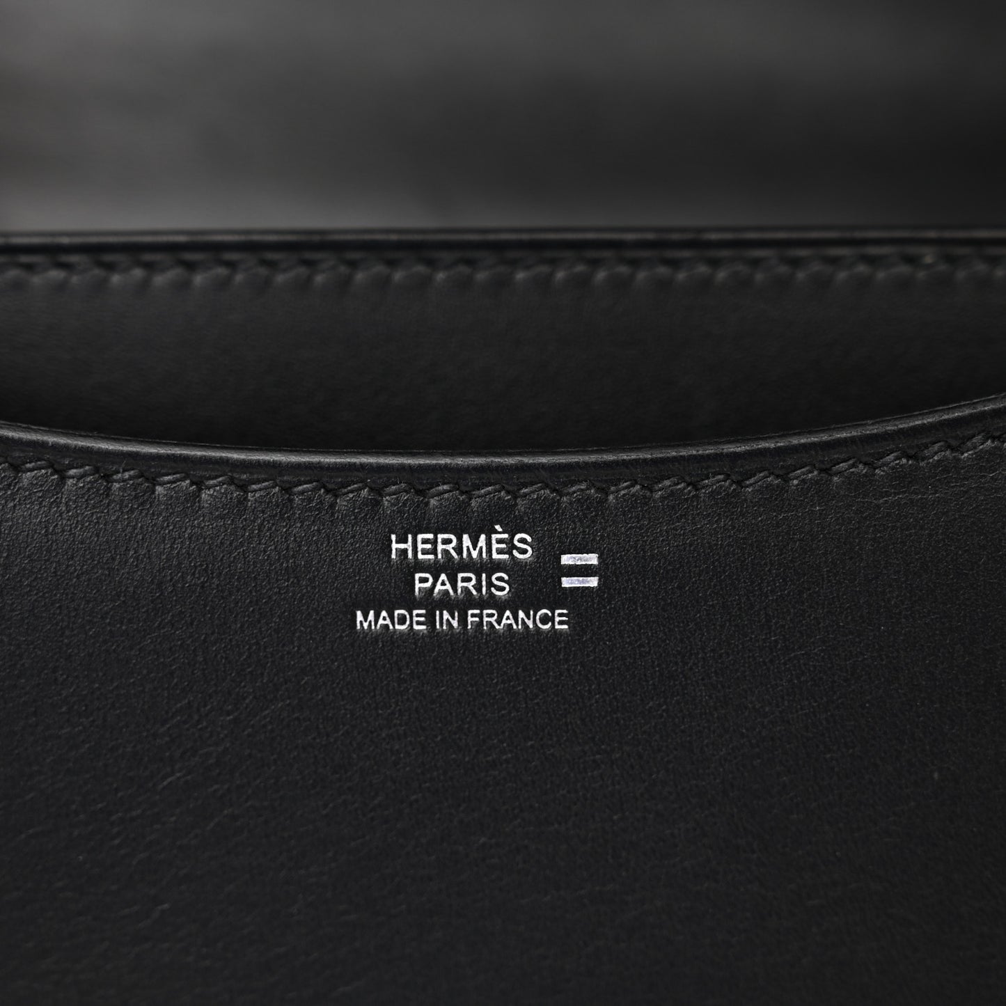 Veau Monsieur Lizard Constance 18 Black Ombre
