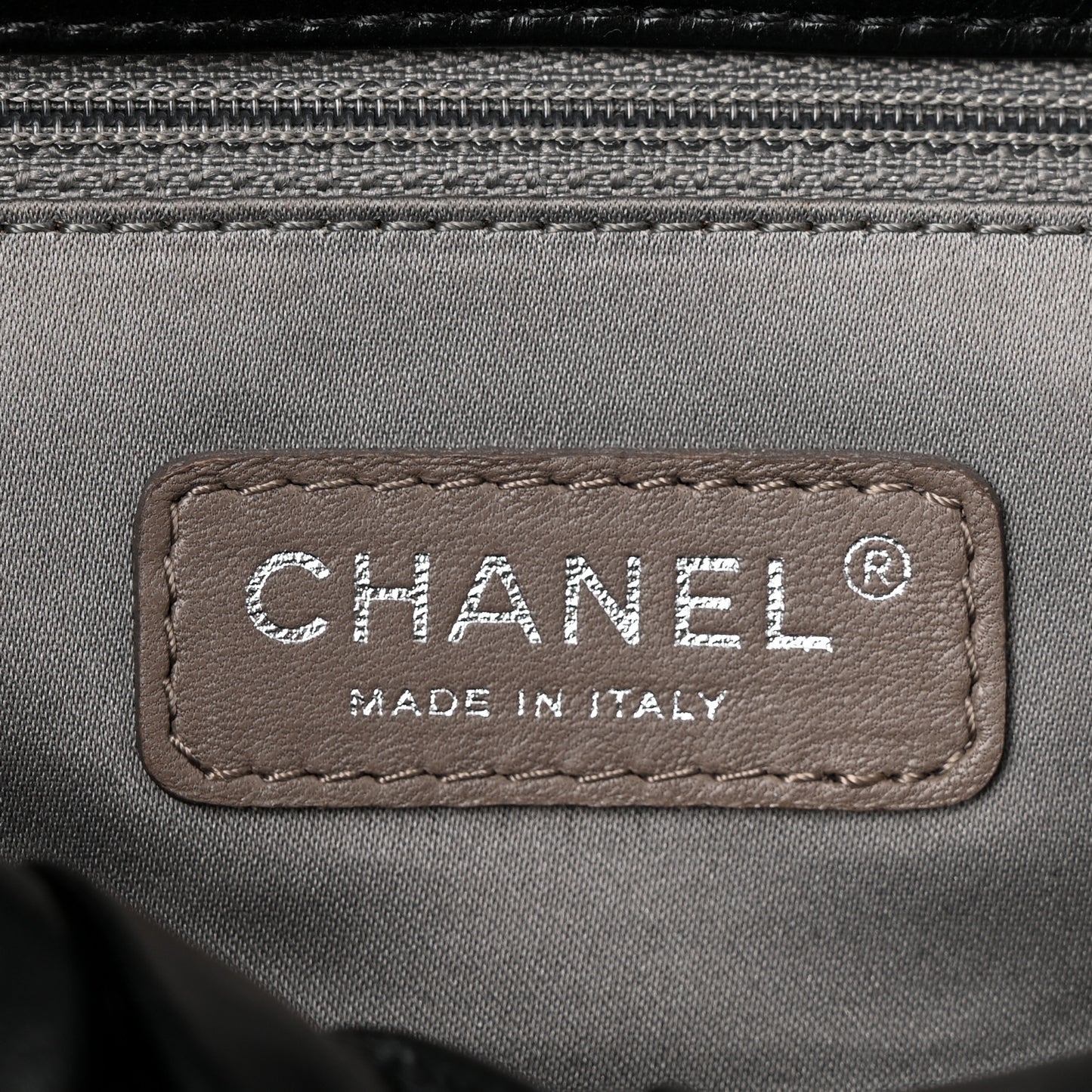 Glazed Calfskin Twisted Maxi Flap Black