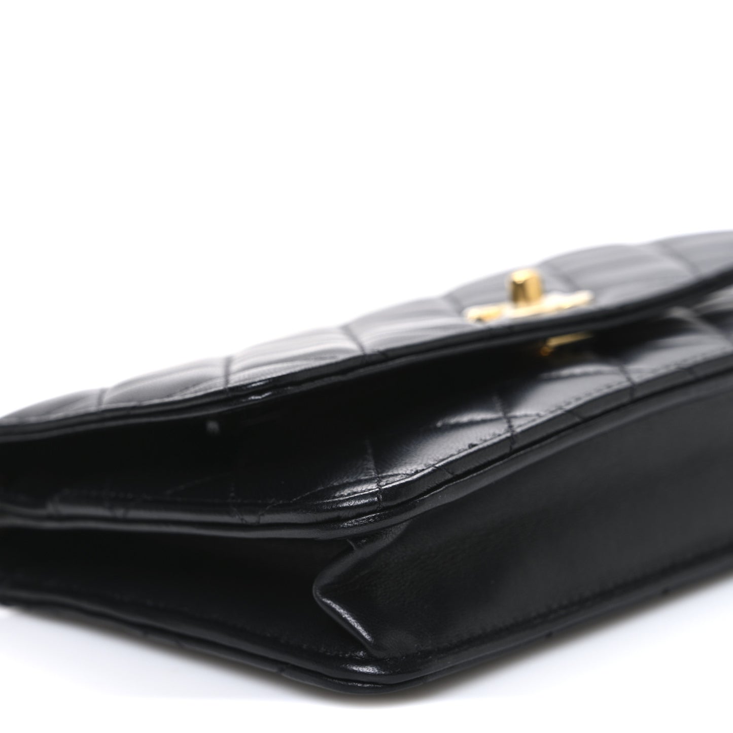 Lambskin Quilted CC Pearl Crush Wallet on Chain WOC Black