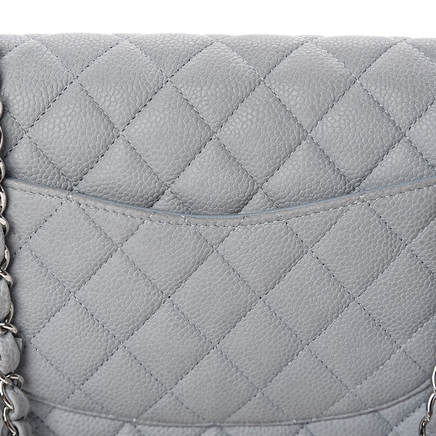 Iridescent Caviar Quilted Medium Double Flap Light Grey