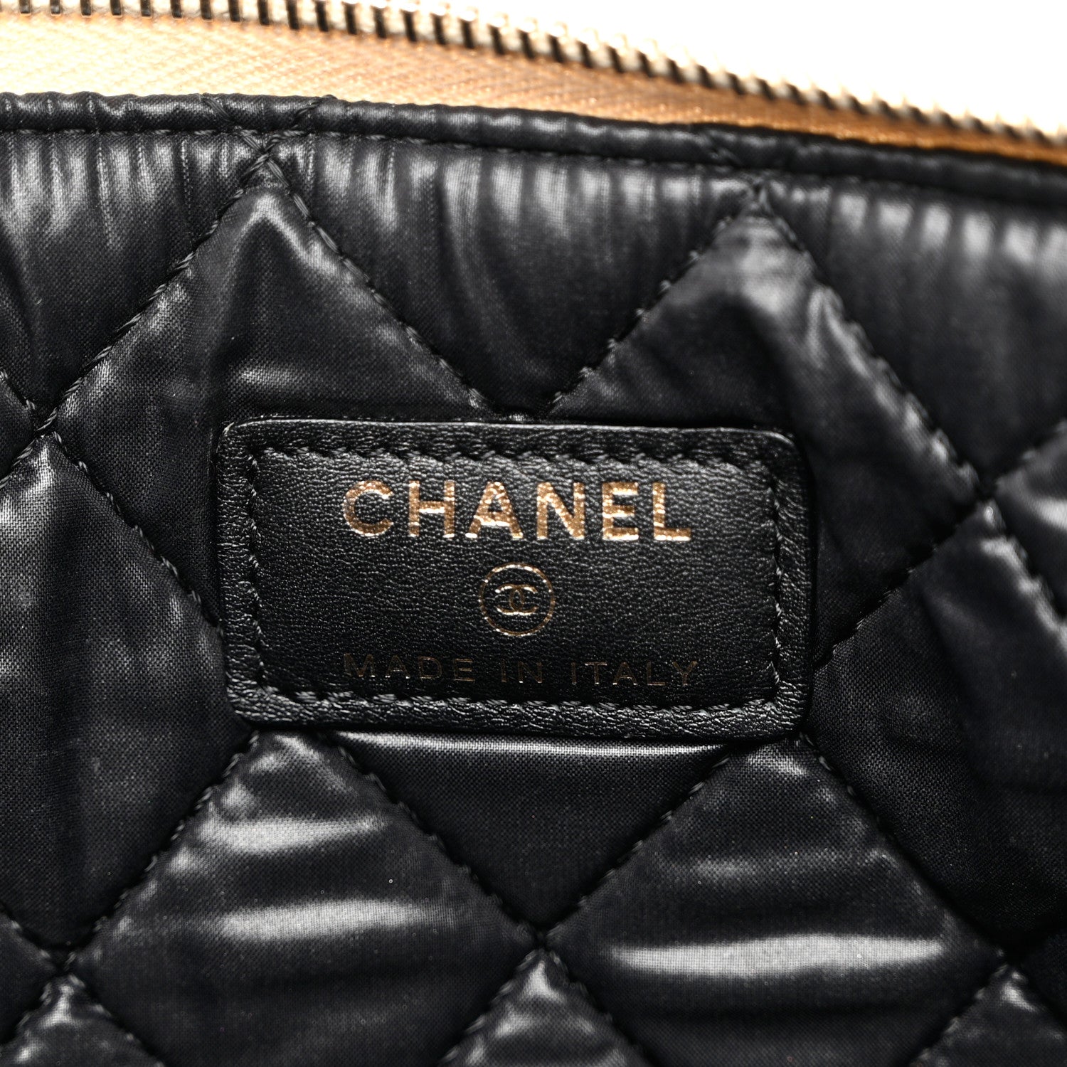 Chanel Metallic Goatskin Lambskin Medium Boy Cosmetic Case Black Gold 6 of 9