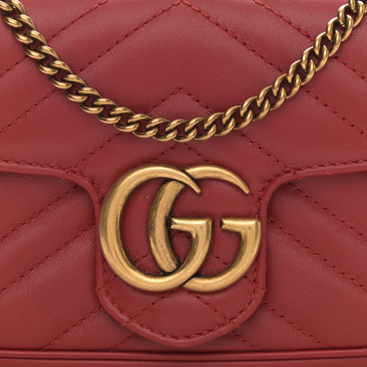 Calfskin Matelasse Super Mini GG Marmont Shoulder Bag Hibiscus Red
