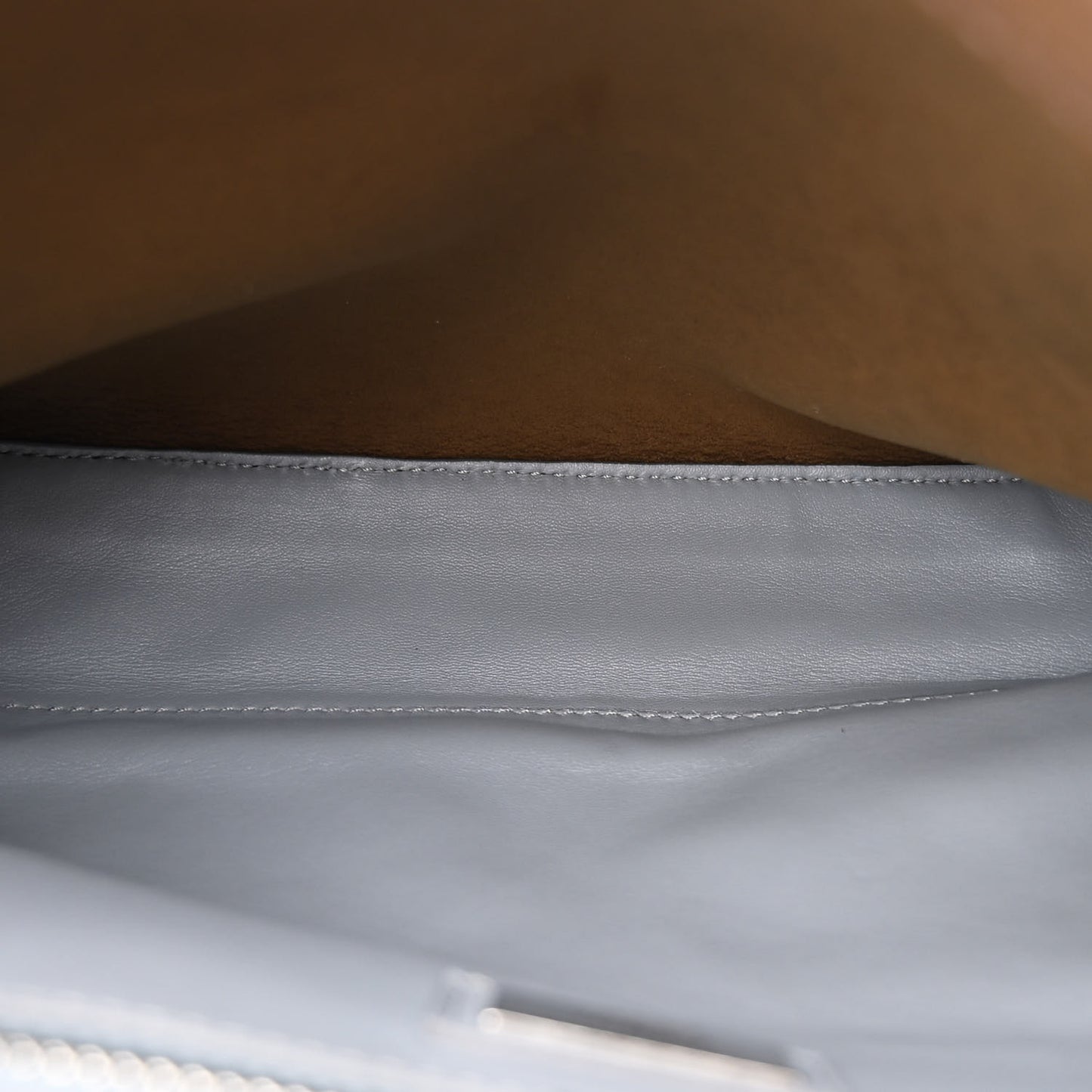 Vitello Seta Shiny Nappa Medium Peekaboo Iconic Satchel Cuoio Ardesia