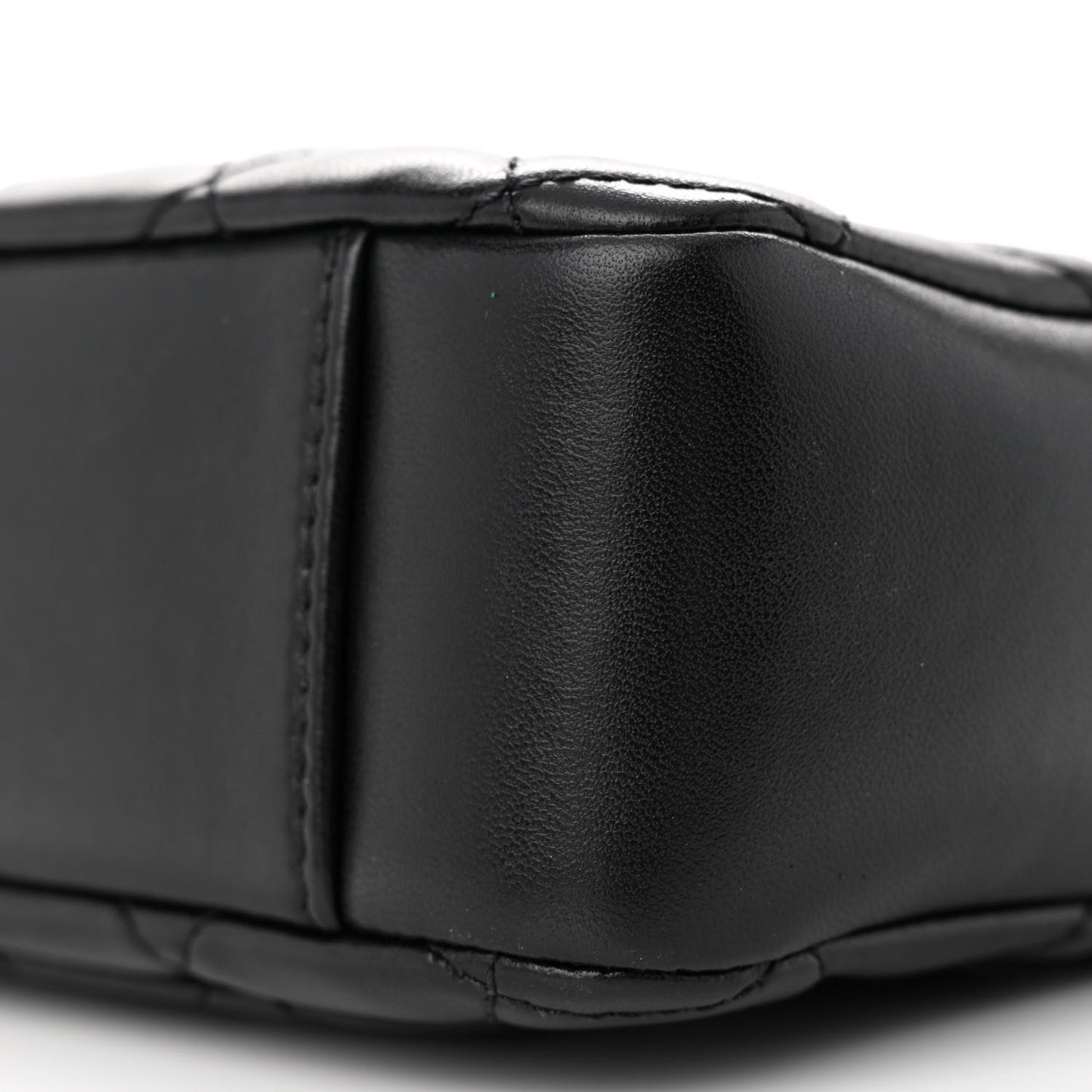Lambskin Quilted CC Pearl Crush Camera Case Black