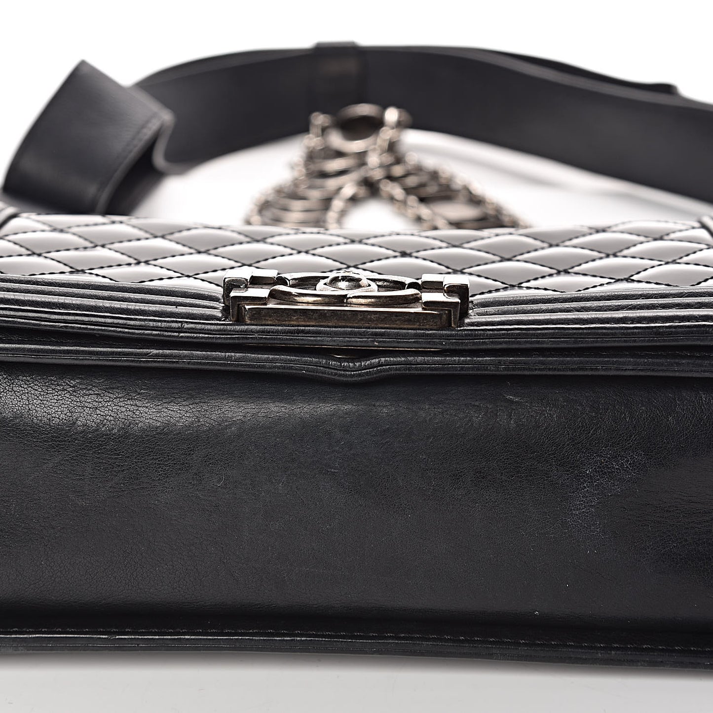 Glazed Calfskin Quilted Medium Boy Flap Black