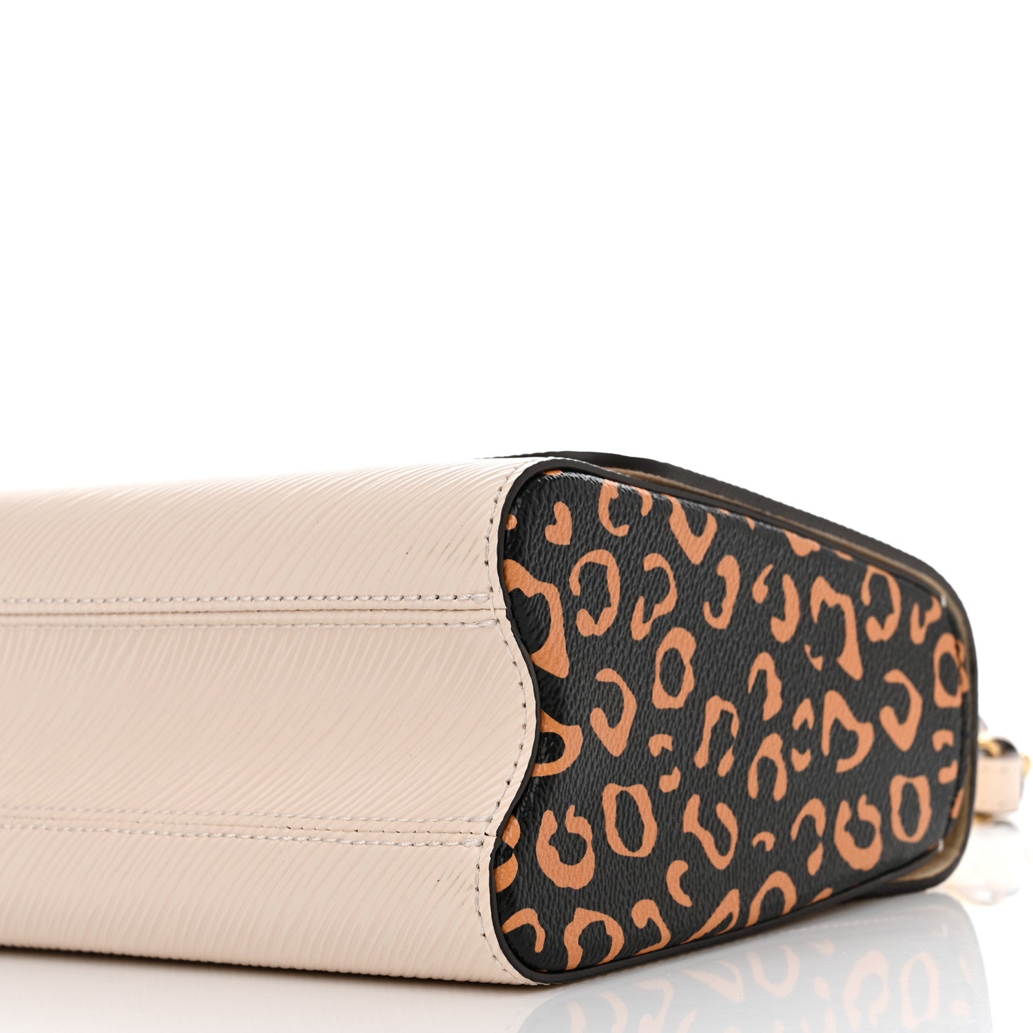 Louis Vuitton Epi Giant Jungle Twist Shoulder Bag MM Quartz 10 of 10