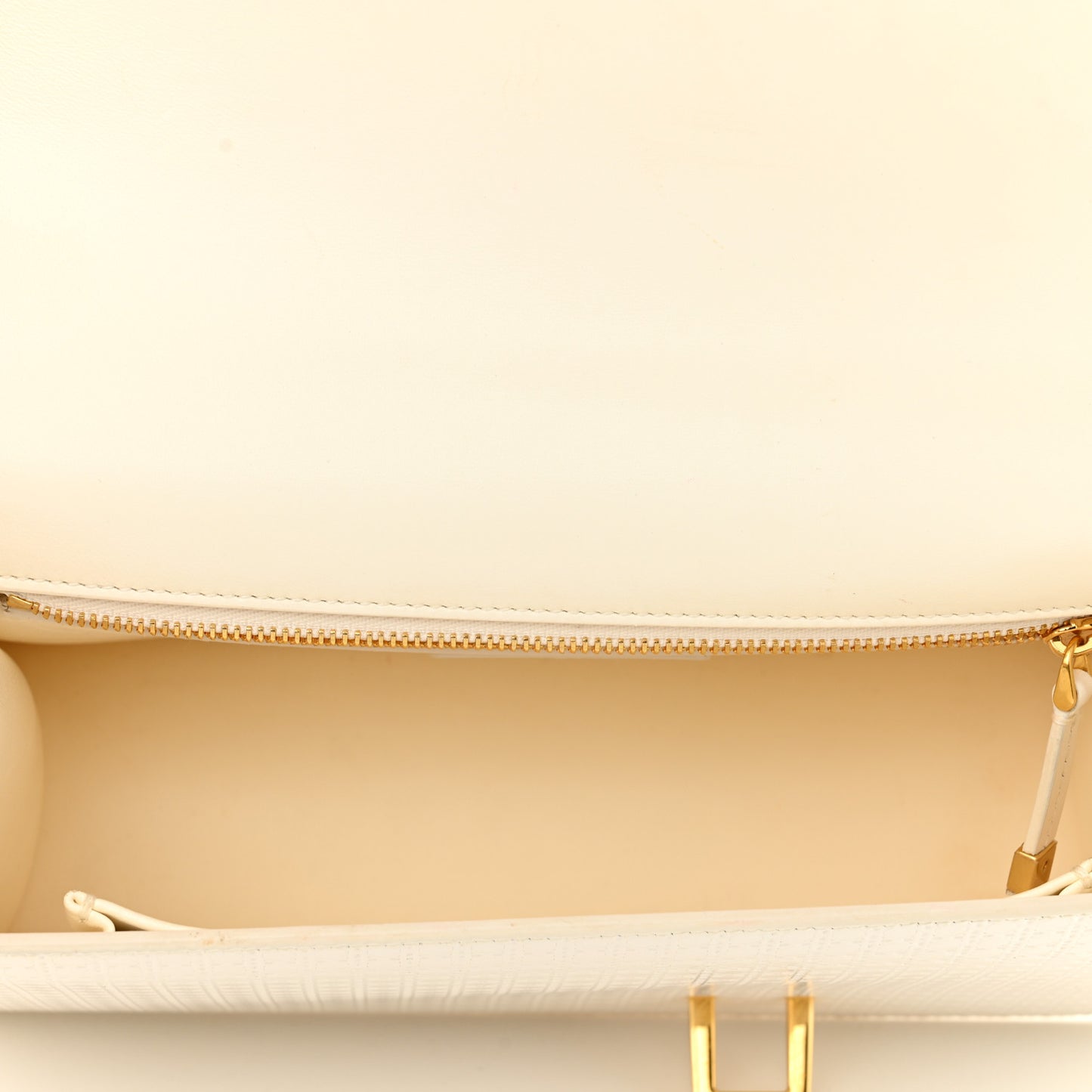 Patent Micro-Cannage 30 Montaigne Chain Flap Bag White