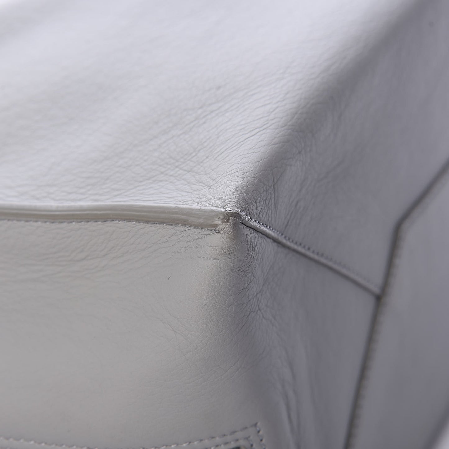 Veau Papier A4 Zip Around Tote Gris Glace