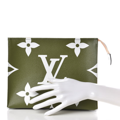 Louis Vuitton Monogram Giant Toiletry Pouch 26 Kaki 2 of 7