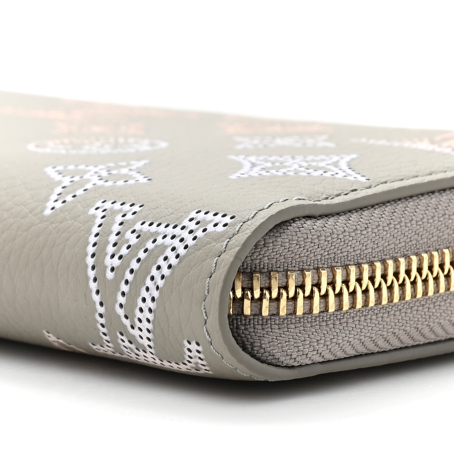 Louis Vuitton Mahina Flight Mode Zippy NM Wallet Gray 11 of 12