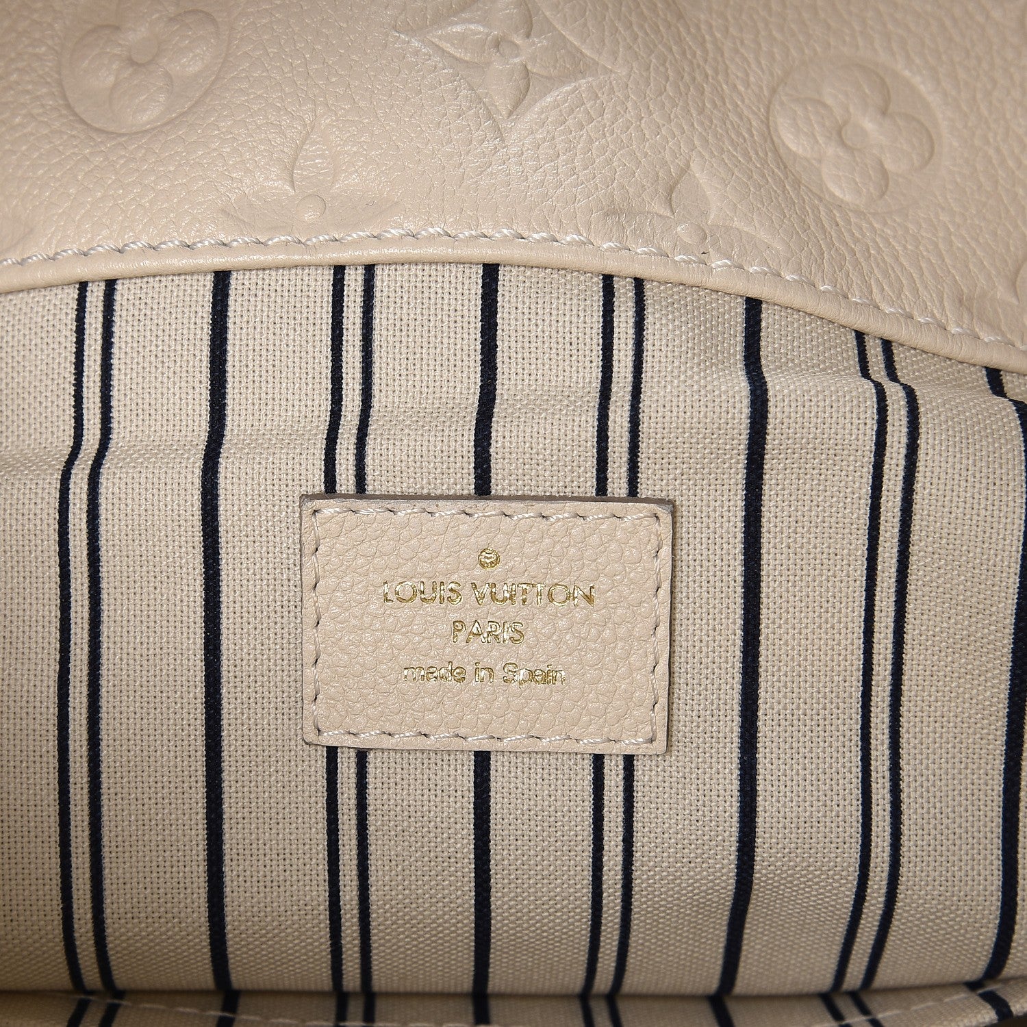 Louis Vuitton Empreinte Artsy MM Neige 7 of 8