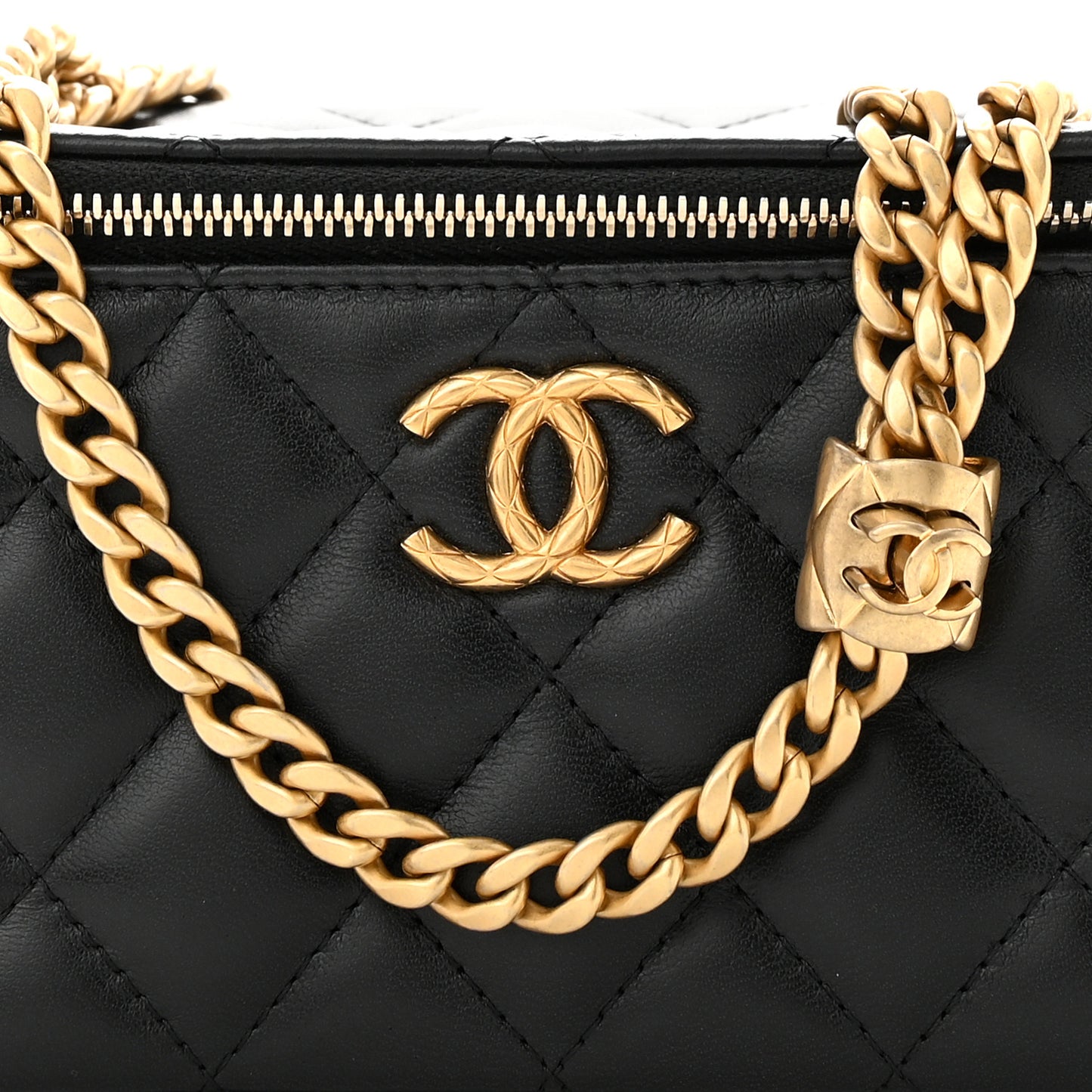 Lambskin Quilted Small Pillow Crush Vanity Case With Chain Black
