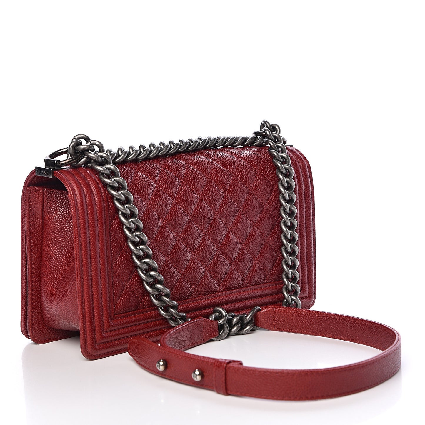 Caviar Quilted Medium Boy Flap Red