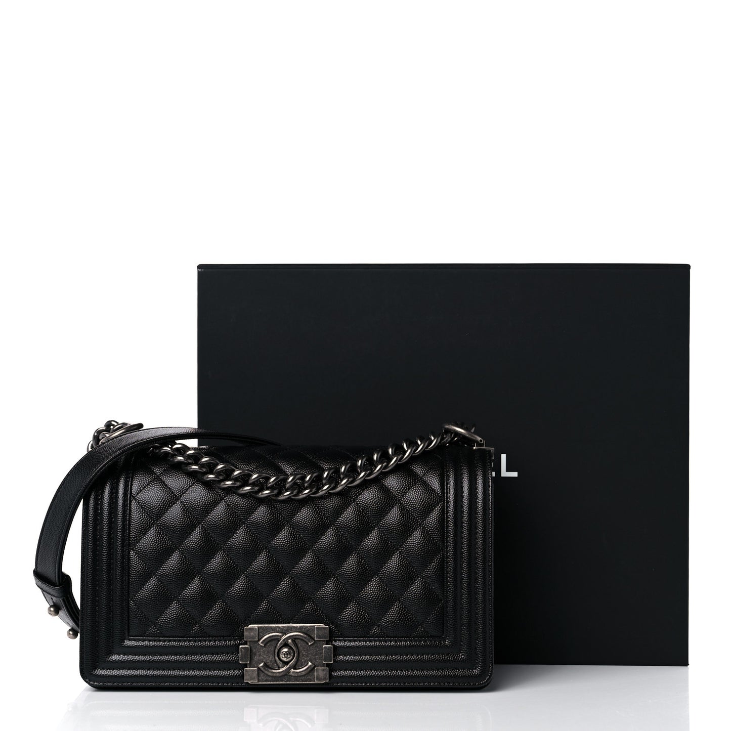 Caviar Quilted Medium Boy Flap Black