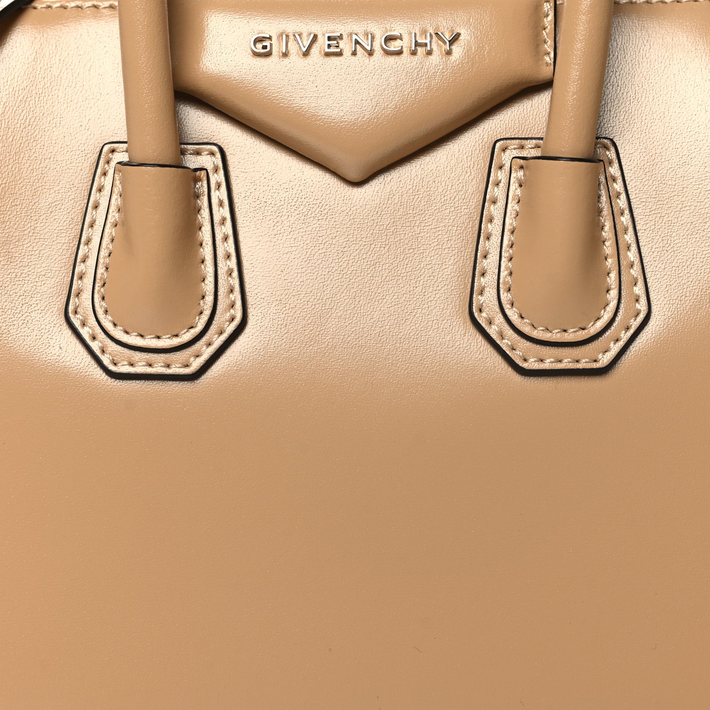 Shiny Lord Calfskin Mini Antigona Nude