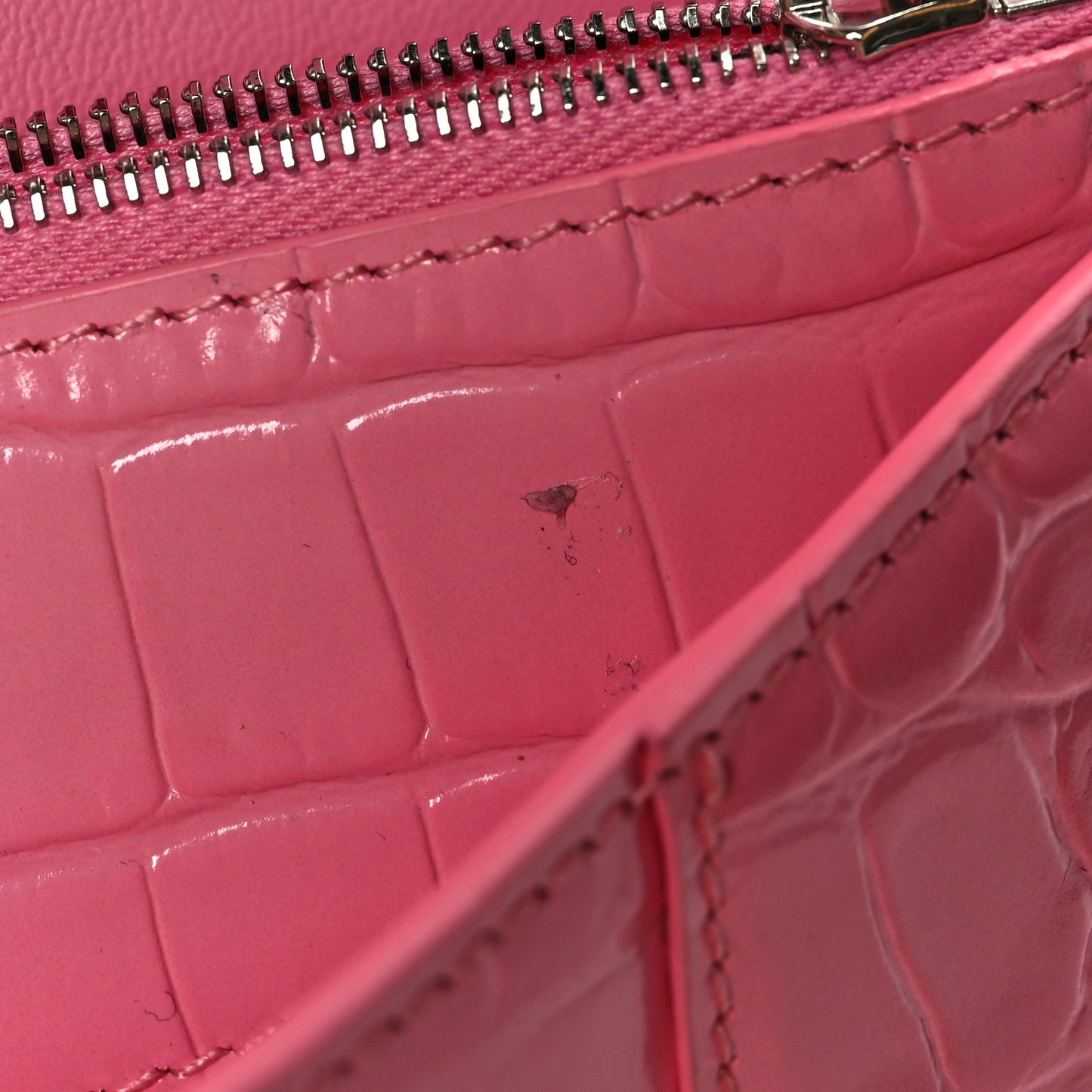 Shiny Calfskin Crocodile Embossed Hourglass Chain Bag Sweet Pink