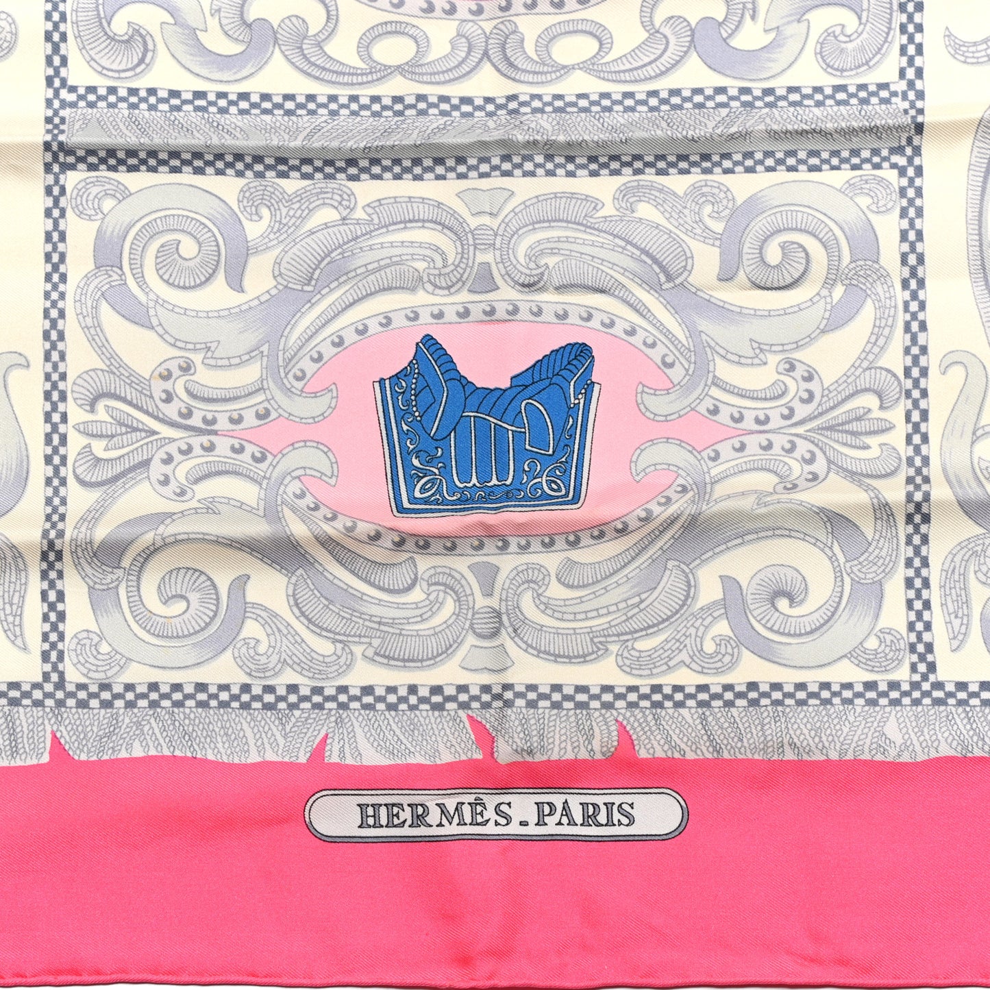 Silk La Presentation Scarf 90
