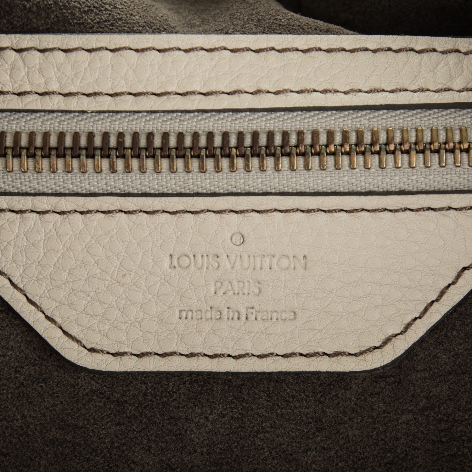 Louis Vuitton Mahina XL Gris 6 of 7