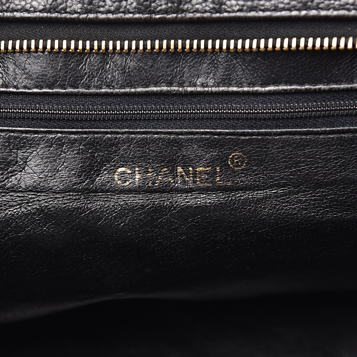 Caviar Quilted Shoulder Bag Black