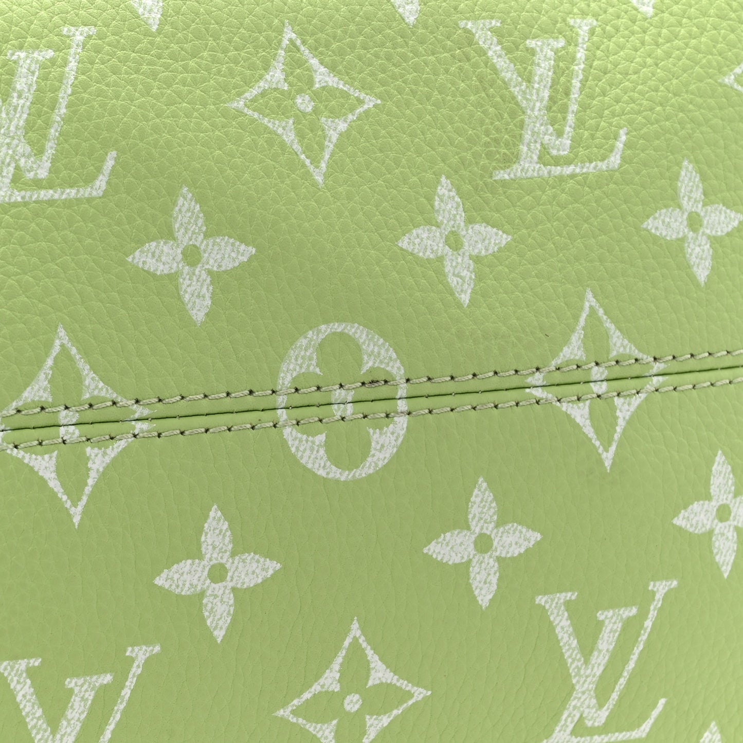 Calfskin Monogram Speedy P9 Bandouliere 30 Frozen Lime Vert Clair