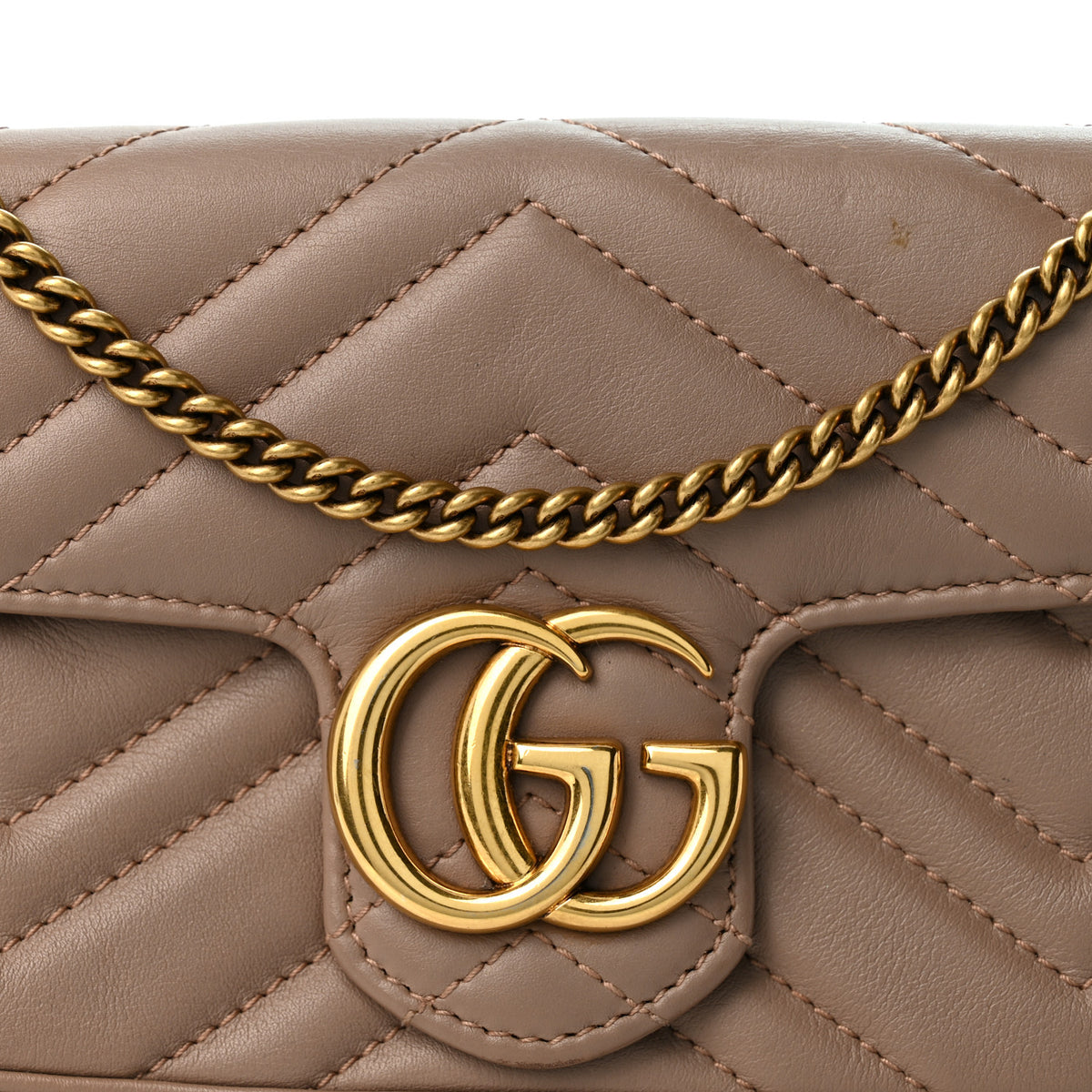 Calfskin Matelasse Super Mini GG Marmont Shoulder Bag Porcelain Rose