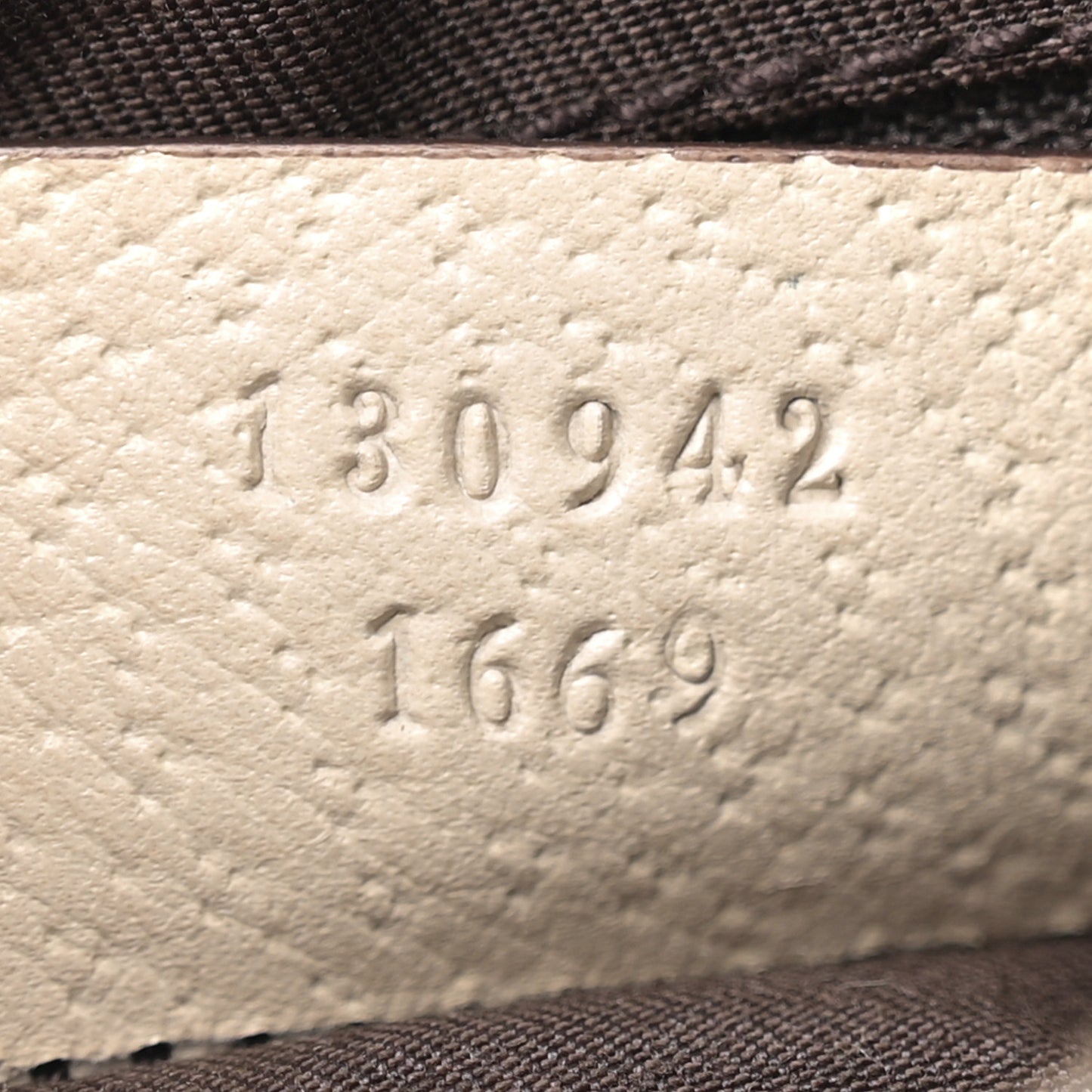 Monogram Small Abbey Boston Off White