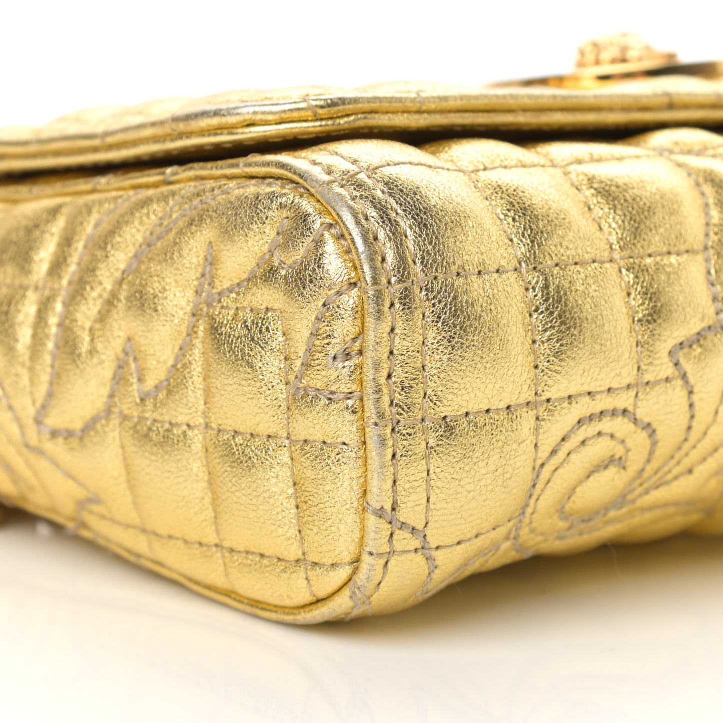 Metallic Nappa Barocco Quilted Medusa Chain Crossbody Gold
