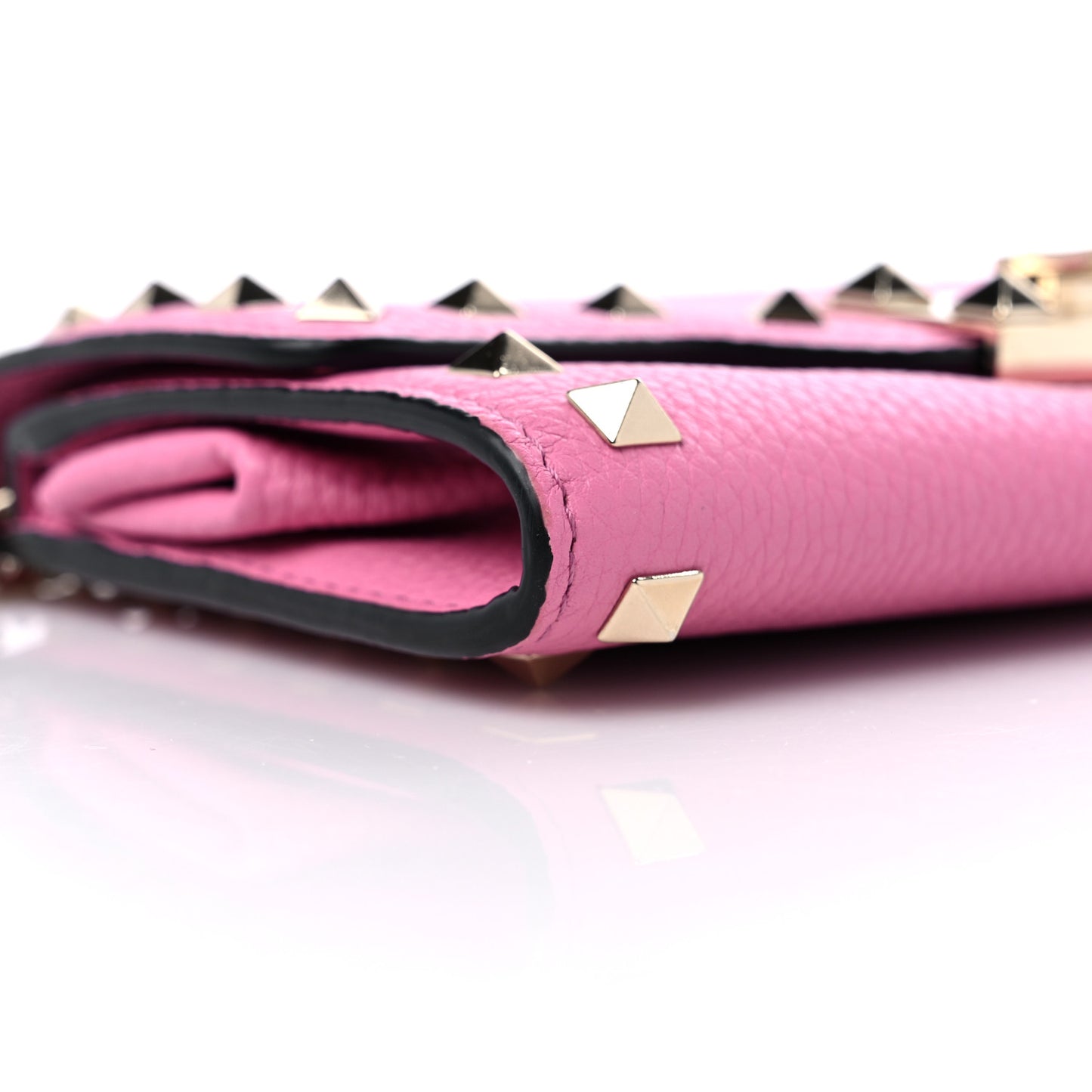 Pebbled Calfskin Rockstud Flip Lock Wallet On Chain Dawn Pink