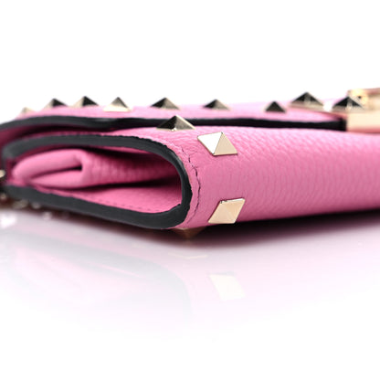 Valentino Garavani Pebbled Calfskin Rockstud Flip Lock Wallet On Chain Dawn Pink 7 of 9